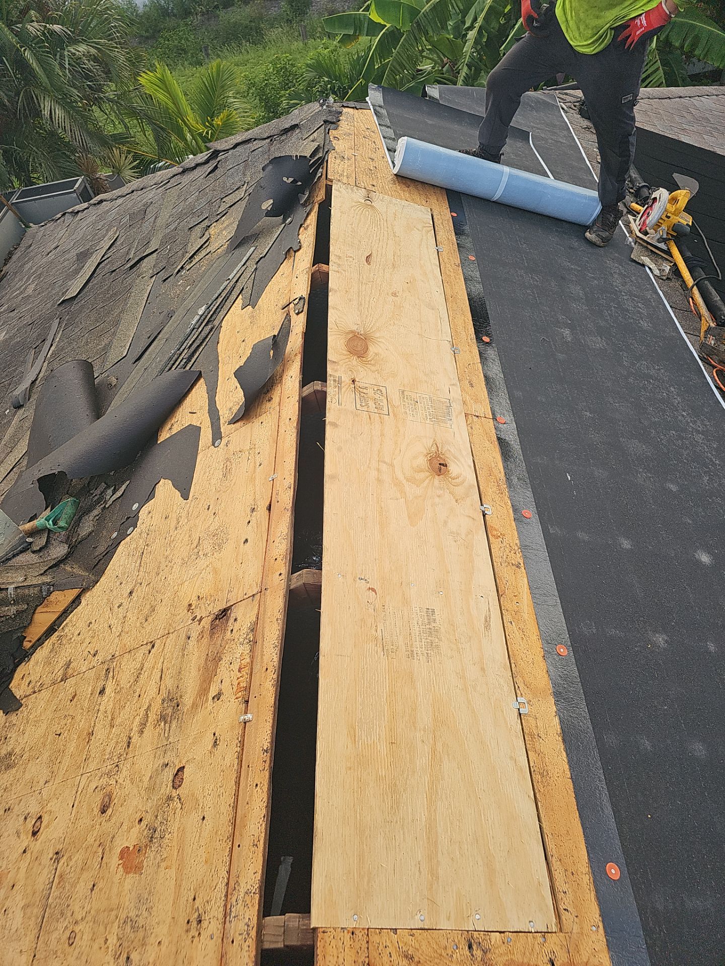 Project in St. Petersburg 33702 by Mitchell Roofing Company LLC 