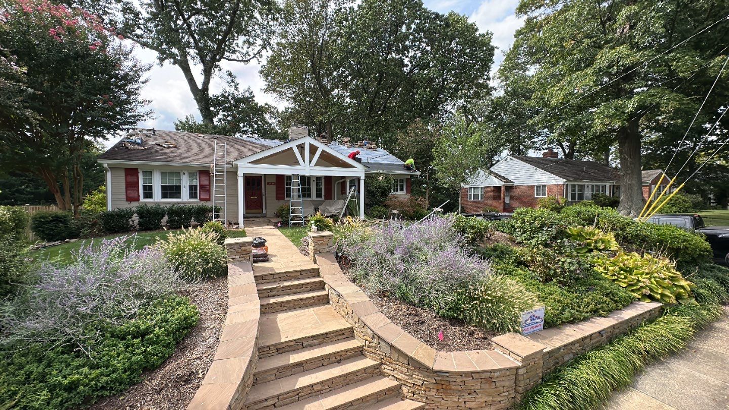 Arlington: CertainTeed Landmark Pro Designer Shingles in Max Def Heather Blend by RM Banning, Inc.