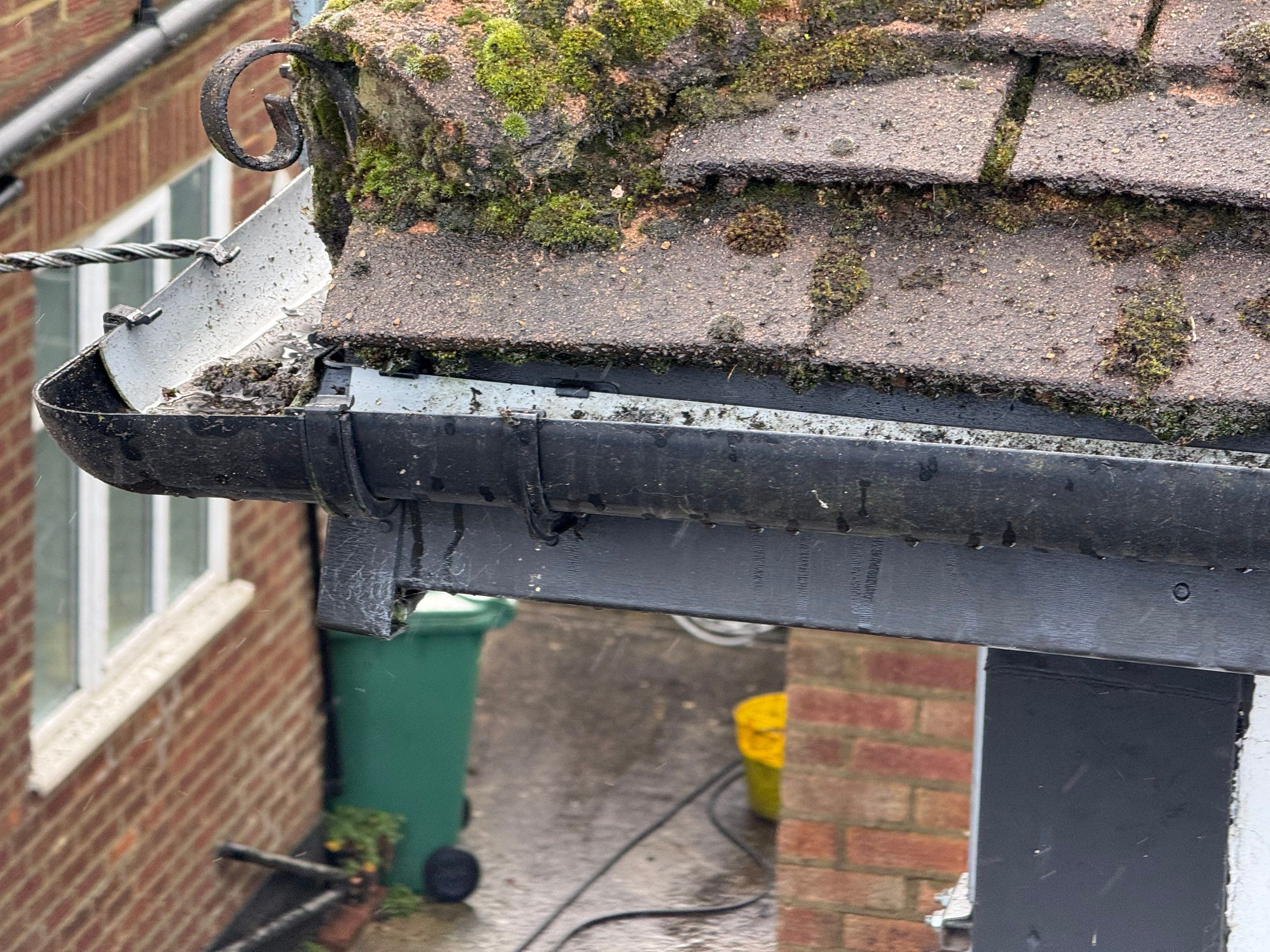 Roof Clean Epsom by Ges Exterior Cleaning ltd
