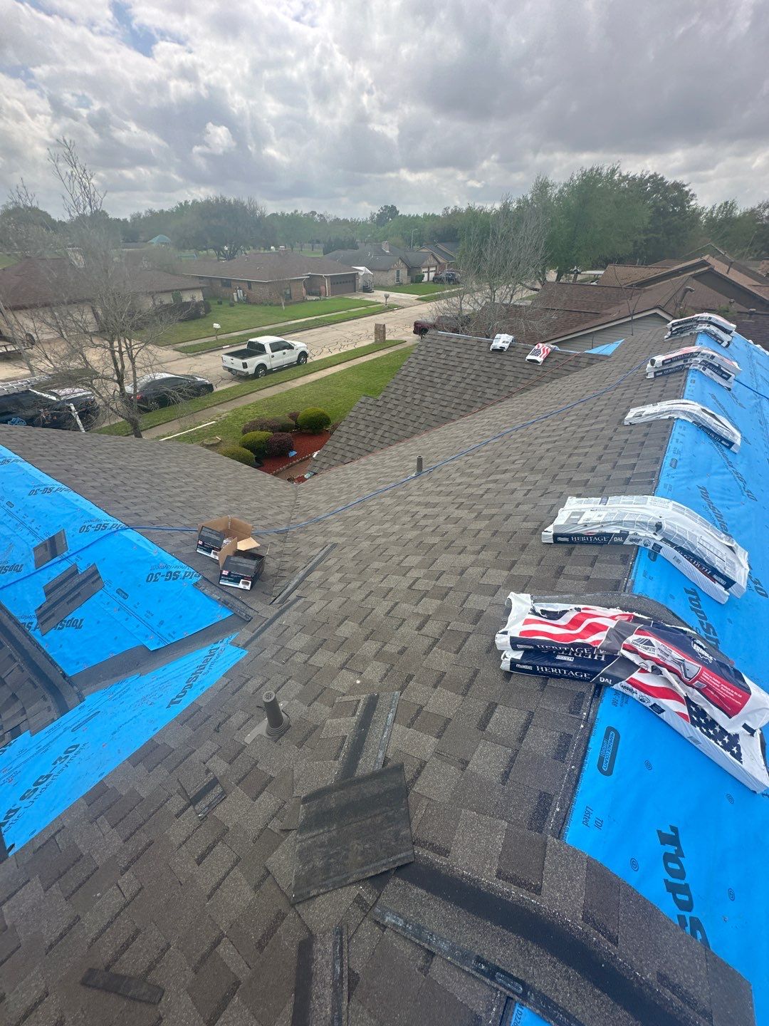 Residential Roofing Installation using Owen's Corning Duration (Lifetime) Shingles by Roof Repair Company