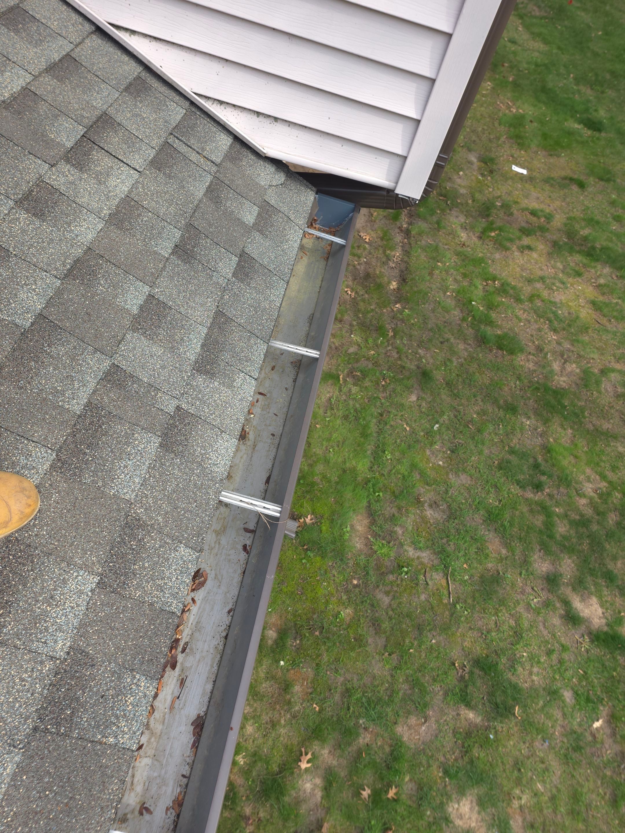 Commercial gutter cleaning Eau Claire after photo with clean gutters