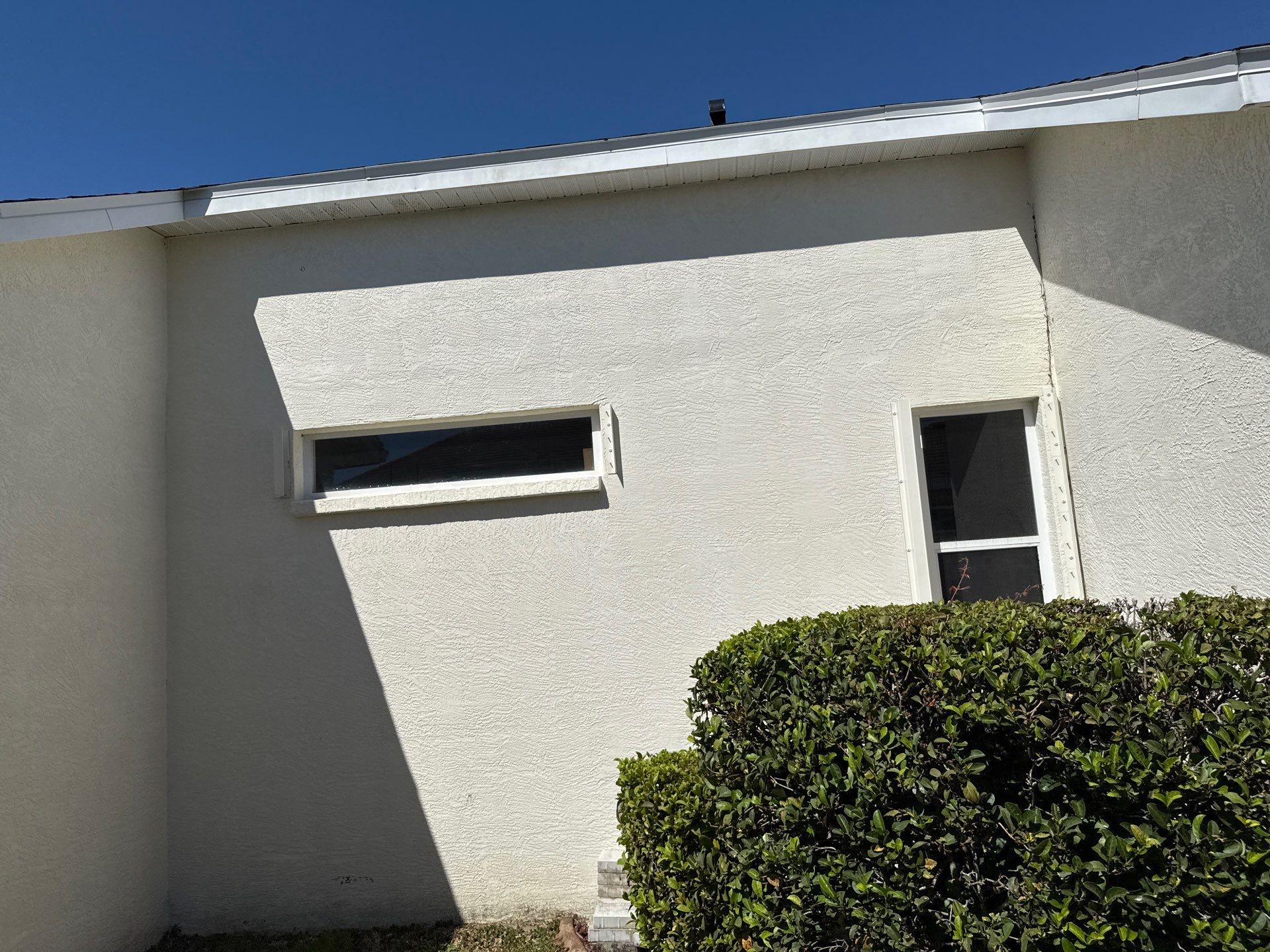 House Wash, Paver Pool Deck & Screen Enclosure Cleaning in Greenfield Plantation | Bradenton, FL by Sunshine AquaWash