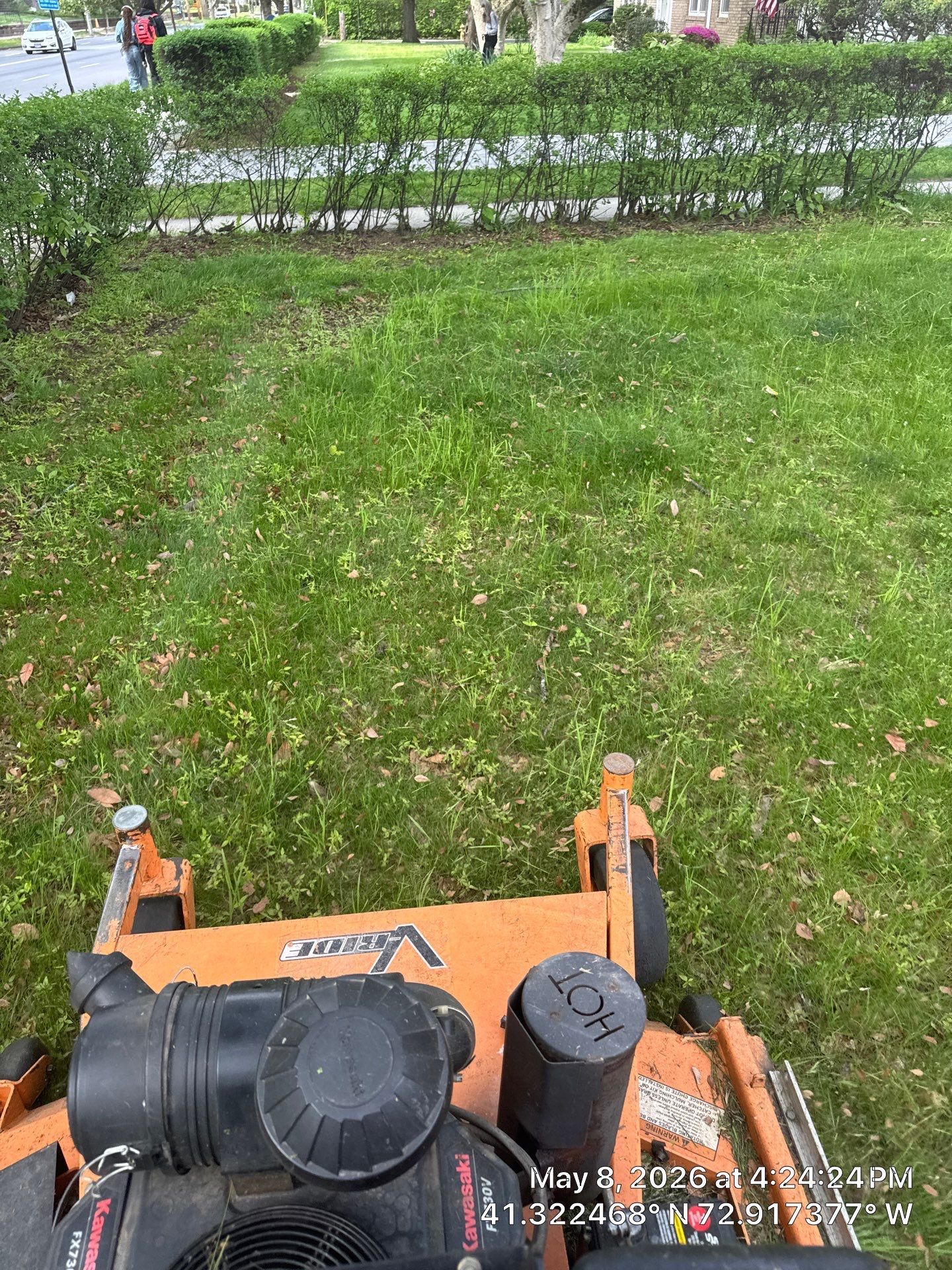 Professional Lawn Mowing and Property Maintenance in New Haven by Diamond Image LLC