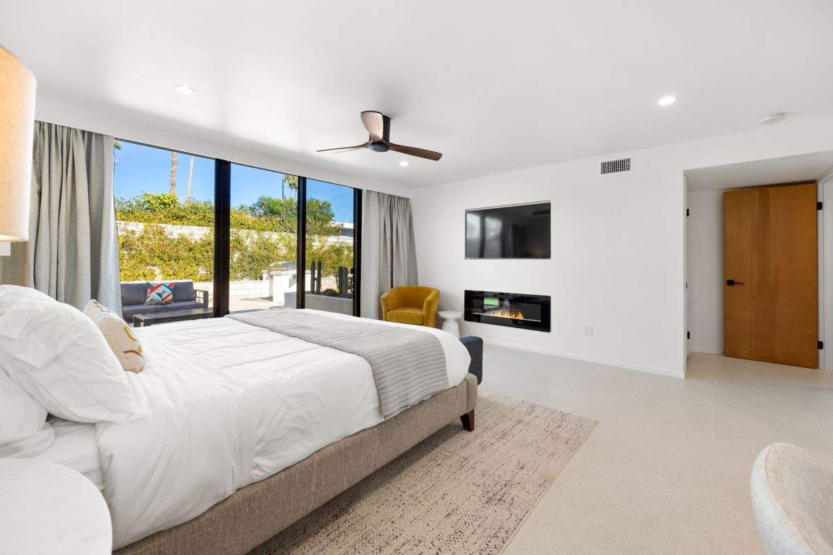 Palm Springs Midcentury Modern Home by One Stop Source