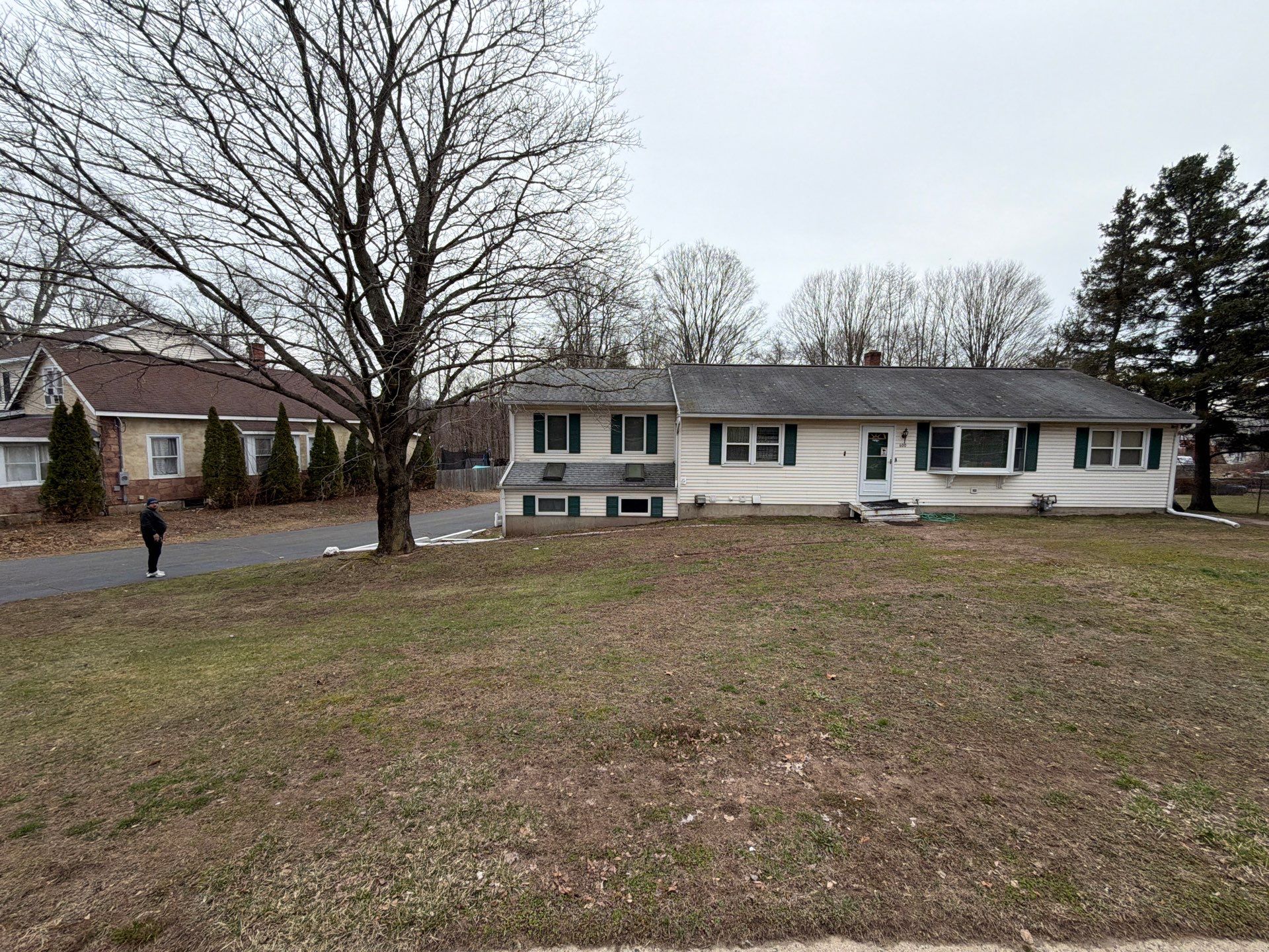 Residential Spring Cleanup and Property Maintenance in East Haven by Diamond Image LLC