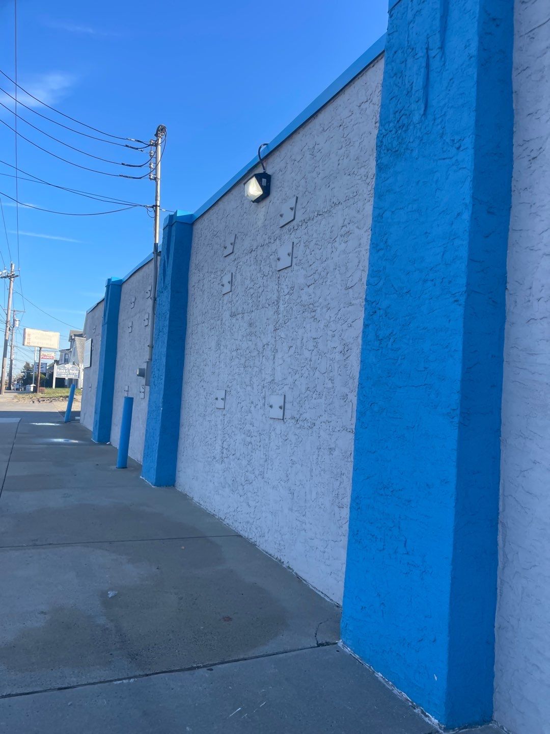 Building SoftWash & Concrete Cleaning by SJ Exterior
