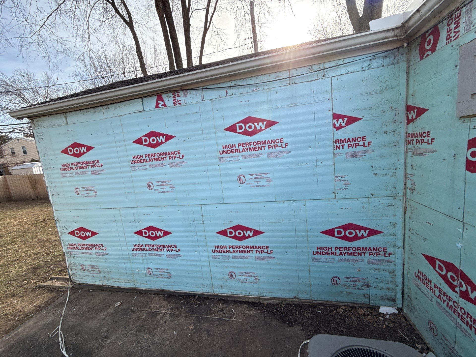 A whole new look for this Gladstone Home by EEC Windows, Siding & Roofing
