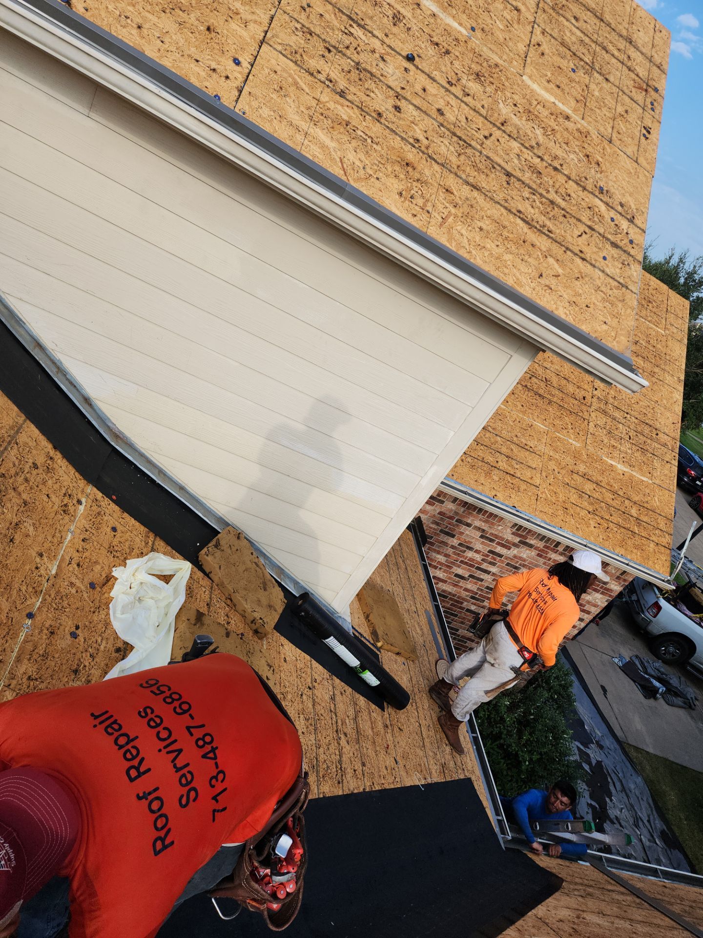 Residential Roofing Installation using Owen's Corning Duration (Lifetime) Shingles by Roof Repair Company