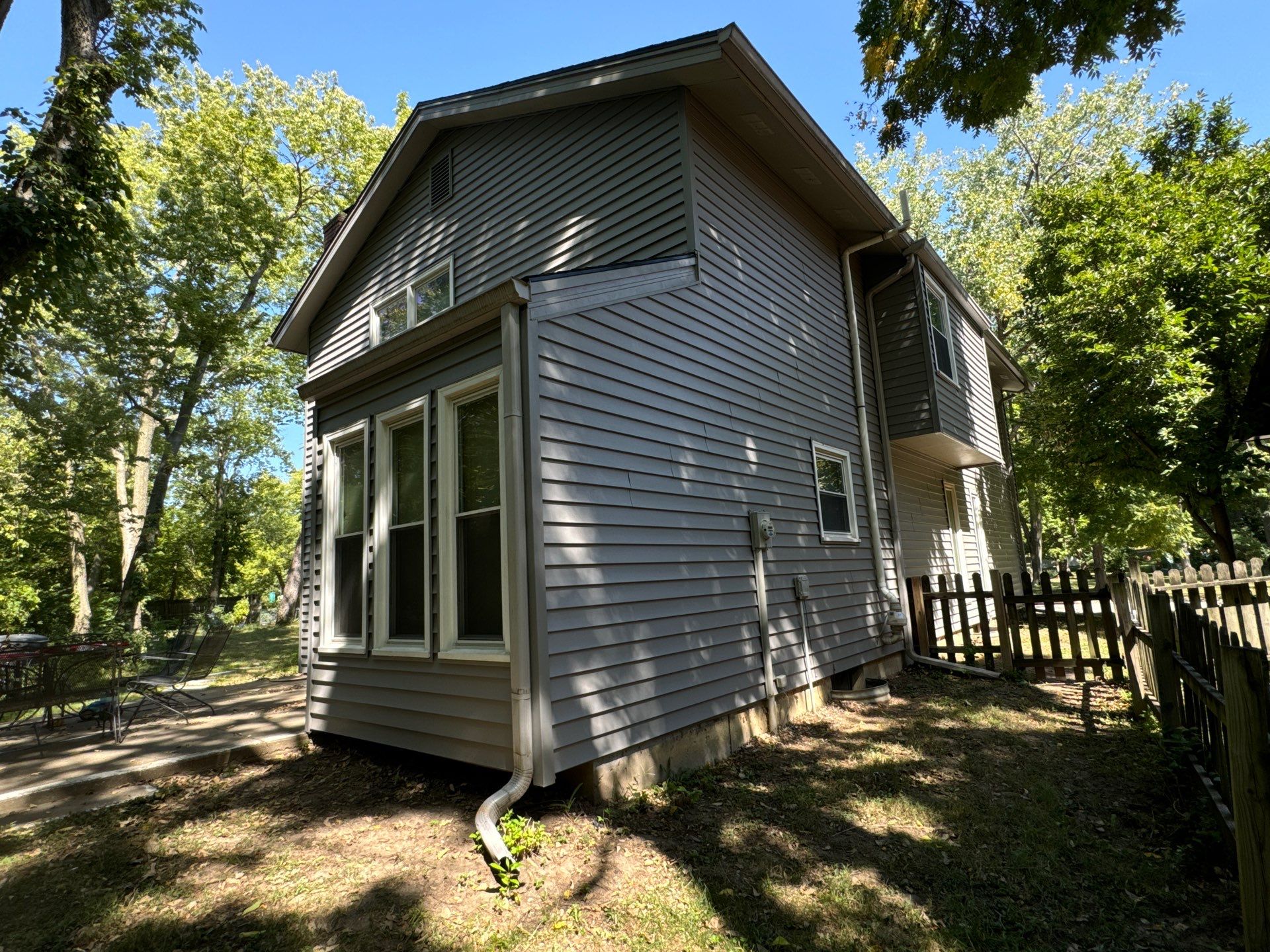 BYE BYE Wood Shakes by EEC Windows, Siding & Roofing
