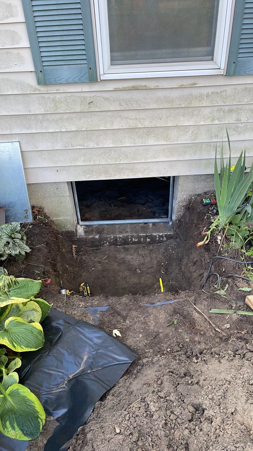 Crawl Space Structural Carpentry: Floor Joist, Beams, & Supports by Toledo Basement Repair 