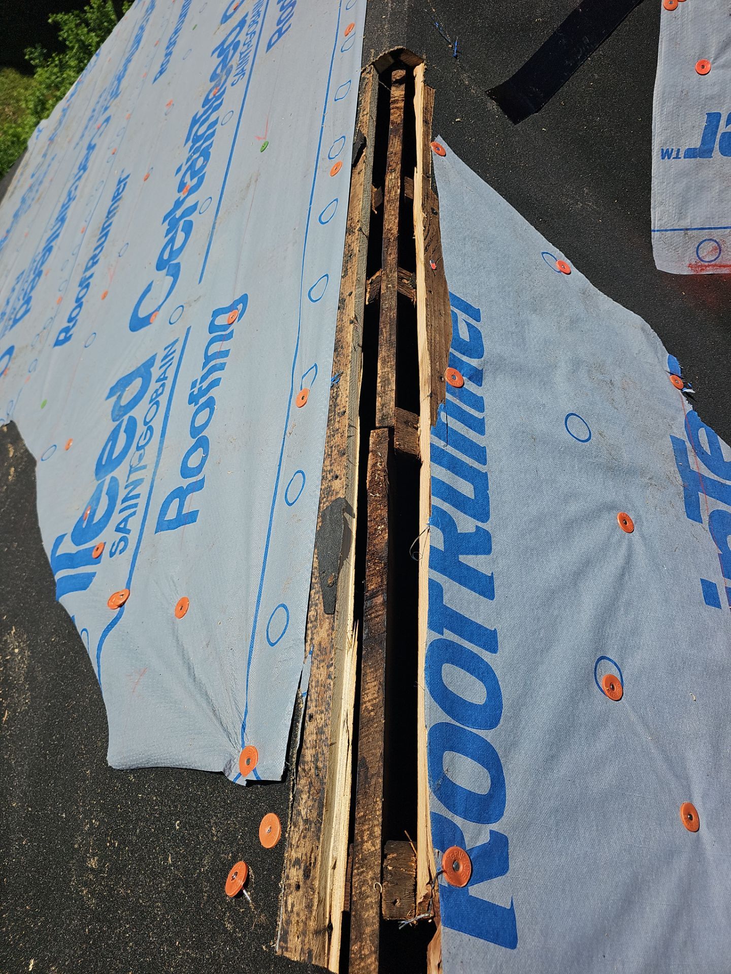 Roof Replacement Landmark PRO Charcoal Black by Winchester Roofing