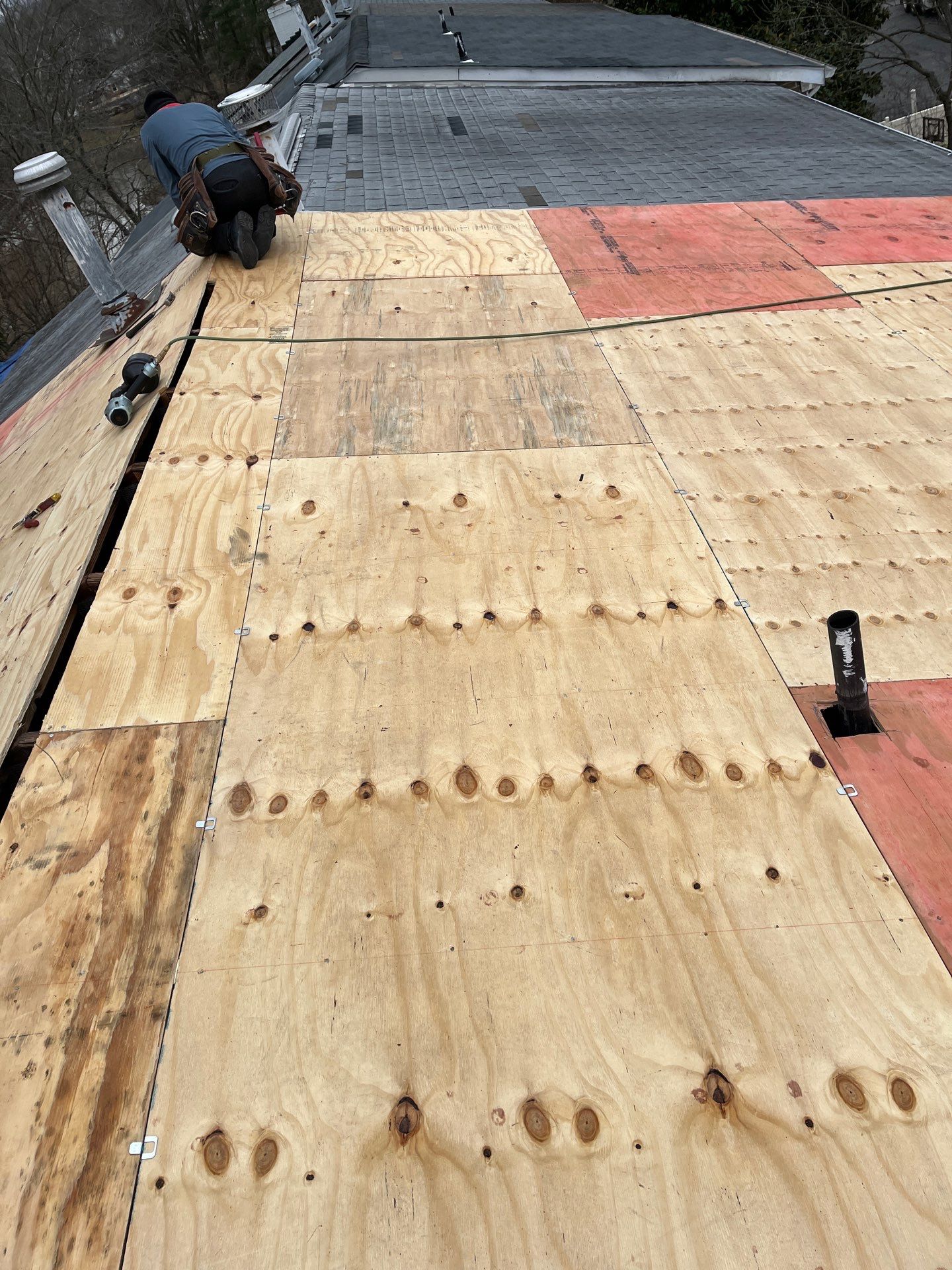 Alexandria Certainteed Landmark Roof in Colonial Slate by RM Banning, Inc.