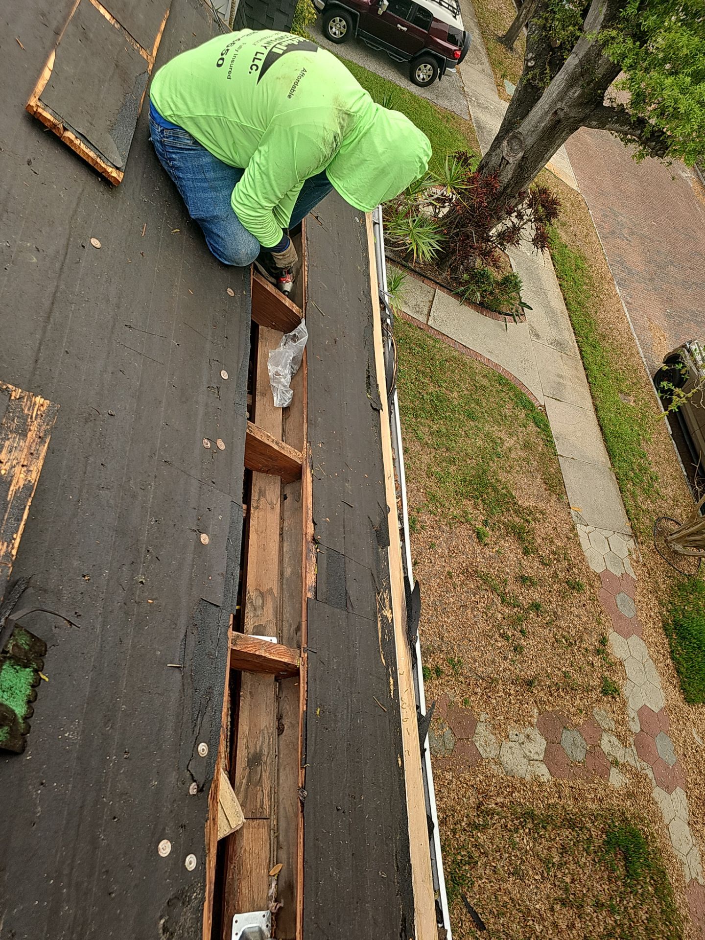 Project in St. Petersburg 33704 by Mitchell Roofing Company LLC