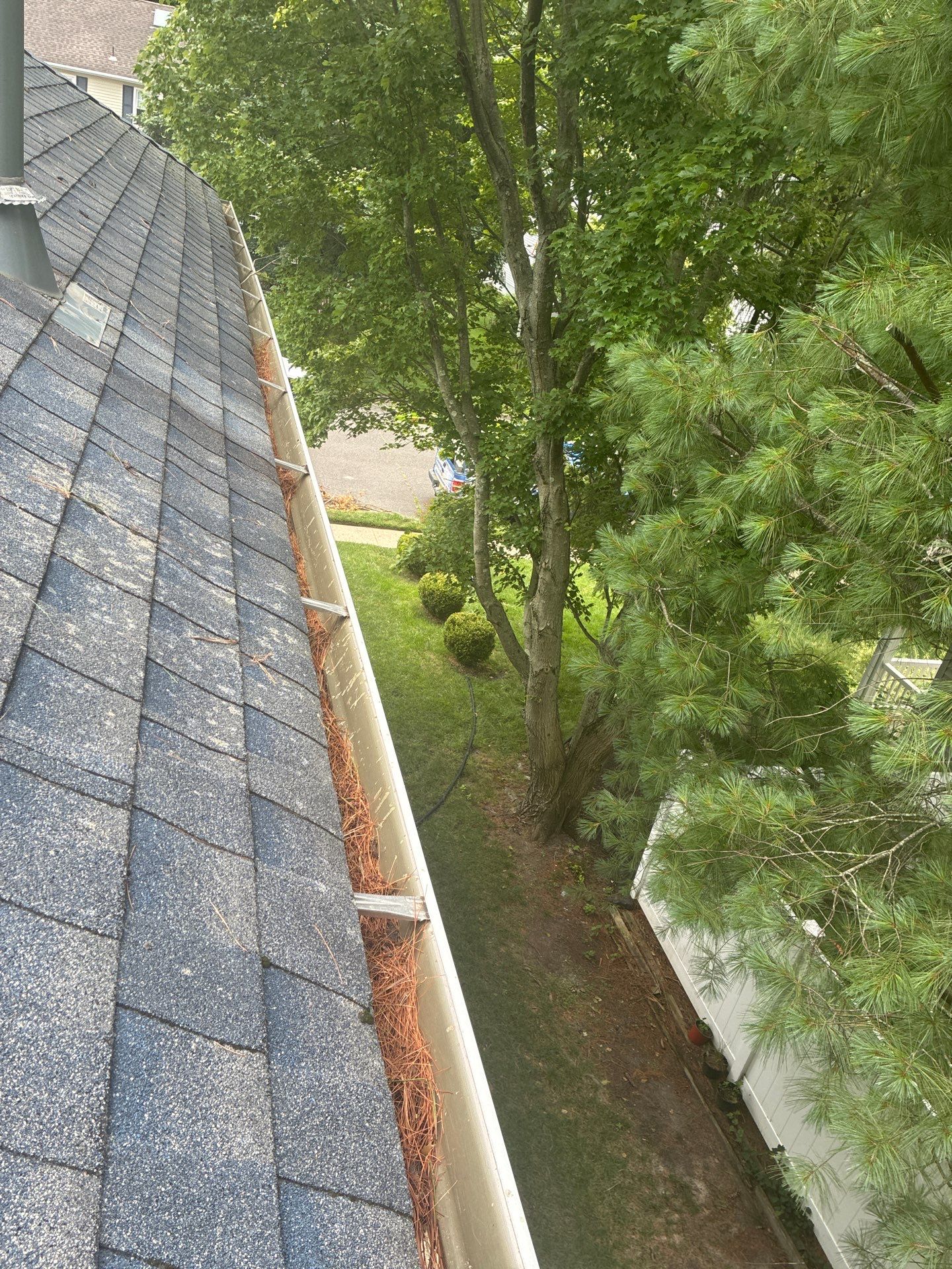 Gutter Cleaning in Tinton Falls, NJ by Clearview Washing