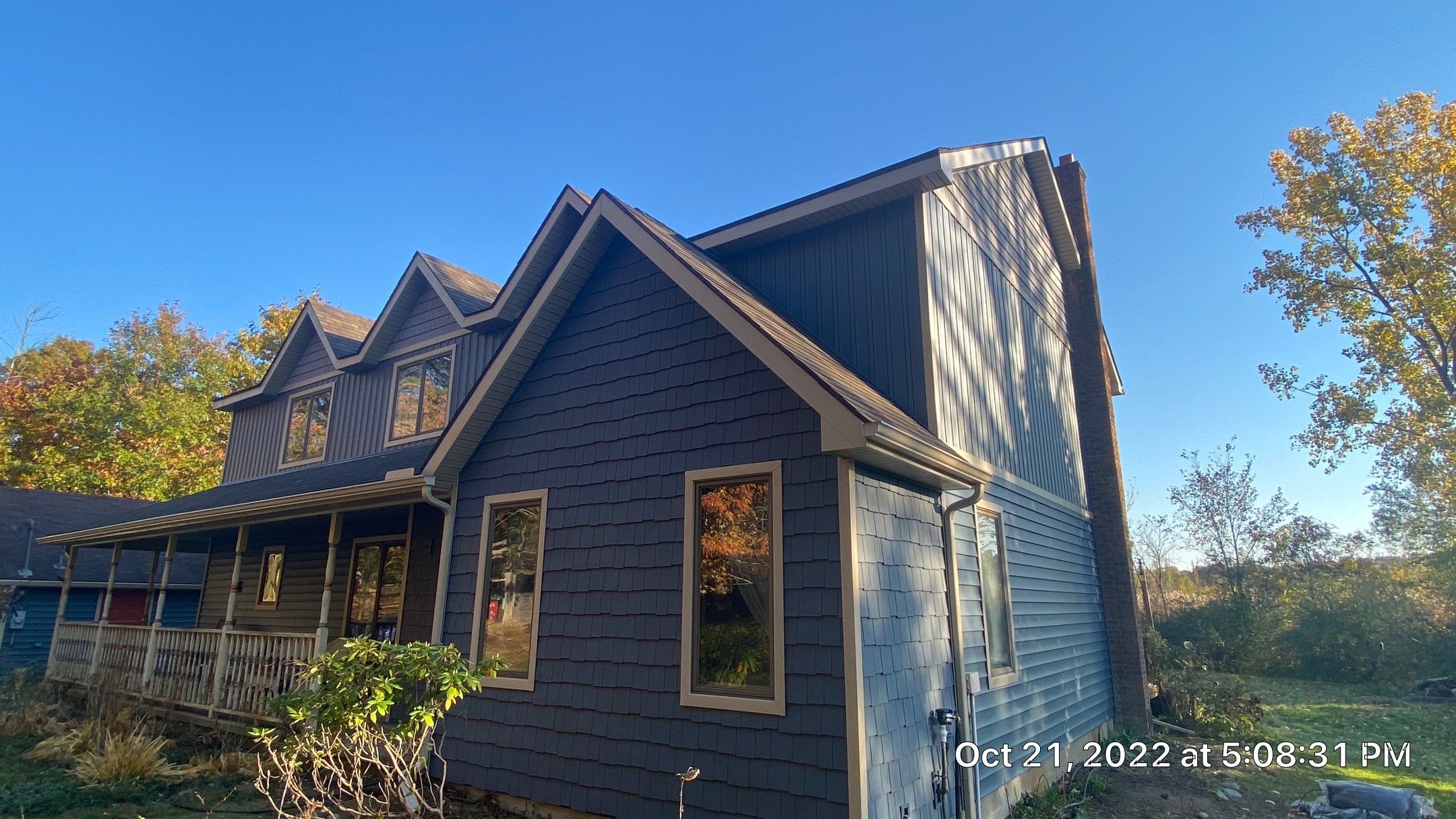 CertainTeed Monogram D5 Pacific Blue + Cedar Impression Shake Driftwood Blend & Pacific Blue + CertainTeed Board & Batten Pacific Blue by 180 Contractors