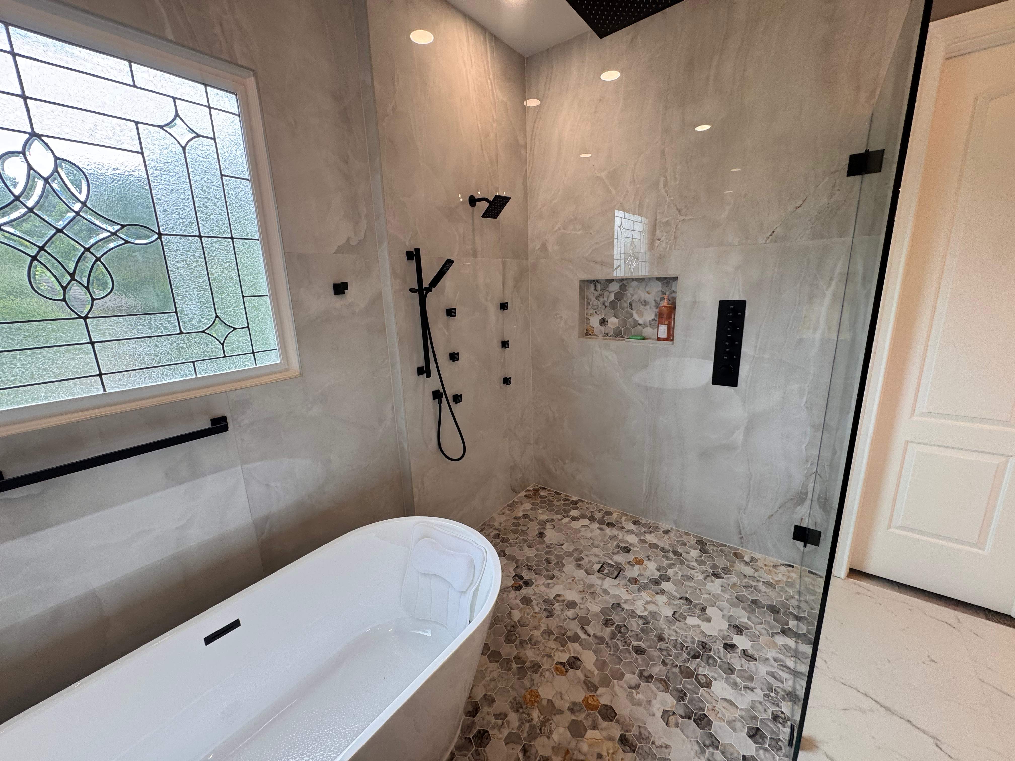 Master bathroom renovation by Prudencio