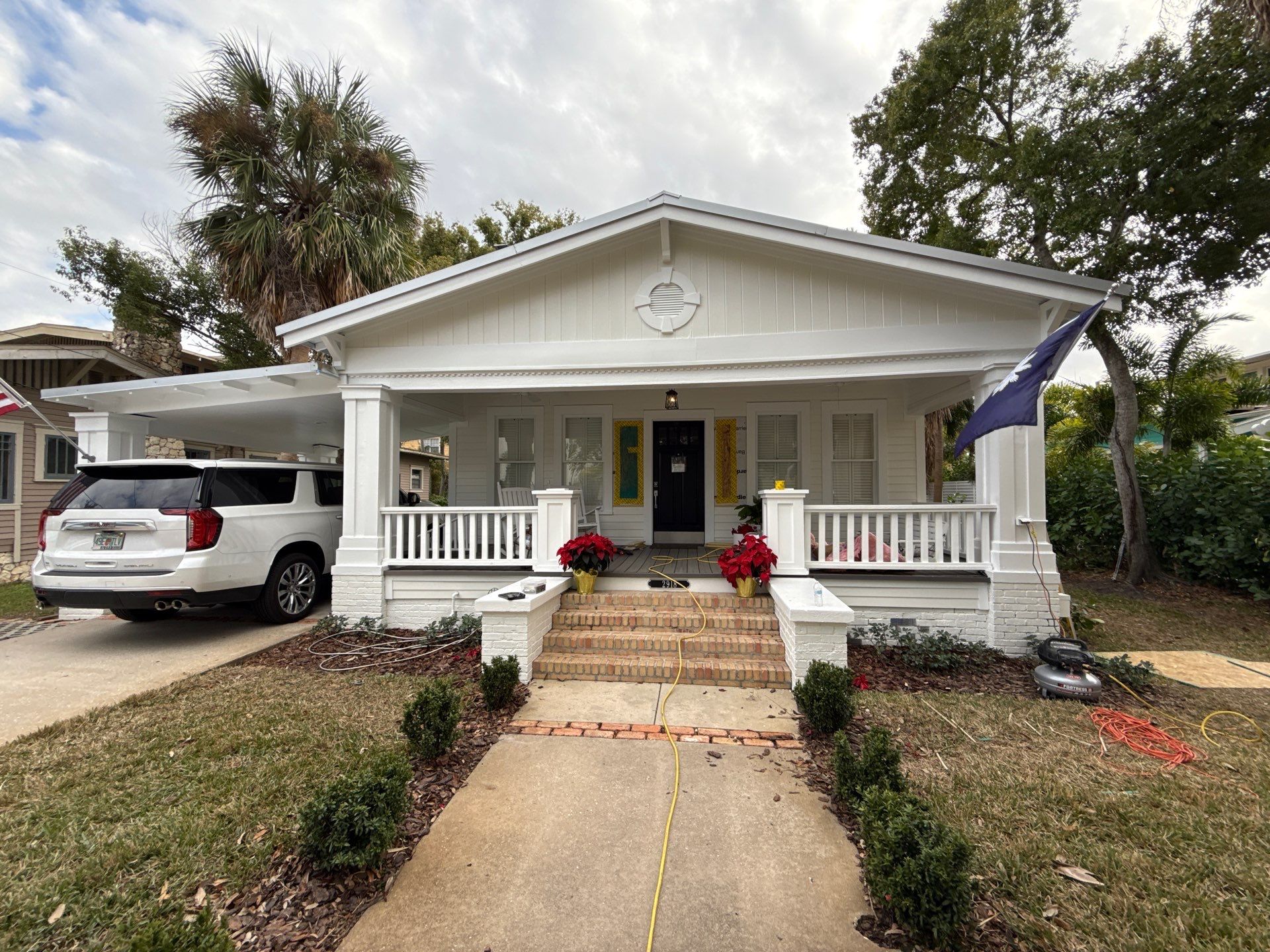 Harbor View Bungalow by Bayshore Exteriors