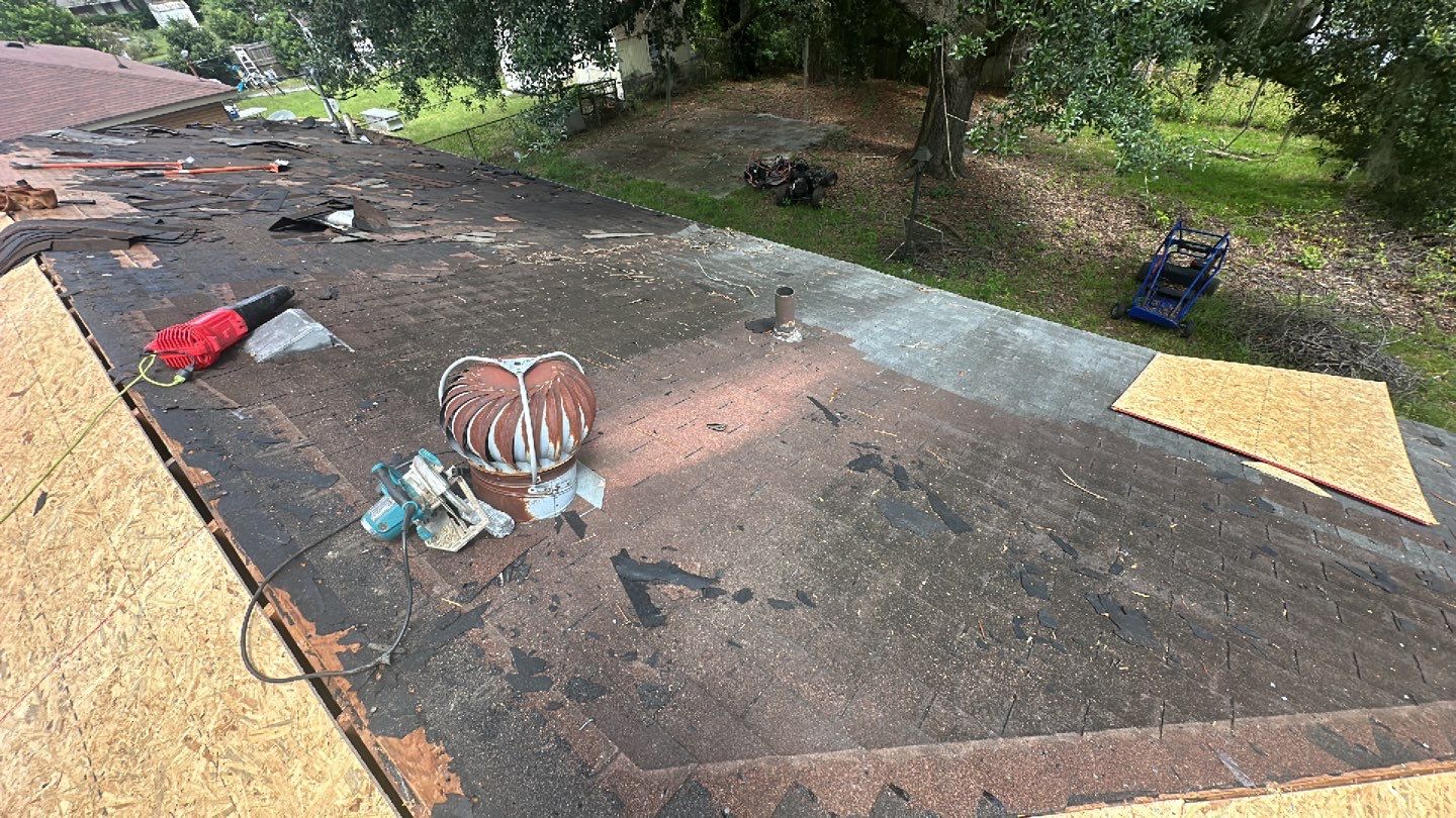 Residential Roofing Installation using Owens Corning Oakridge Estate Grey by Talya Roofing