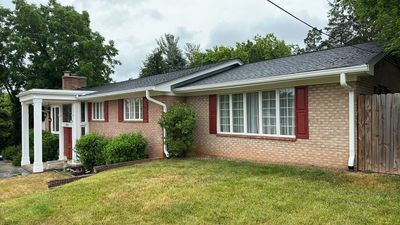 Manassas: CertainTeed Landmark Pro Designer Shingles in Max Def Moire Black