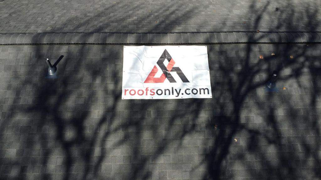 Onyx Black - Owens Corning TruDefinition Oakridge by RoofsOnly.com