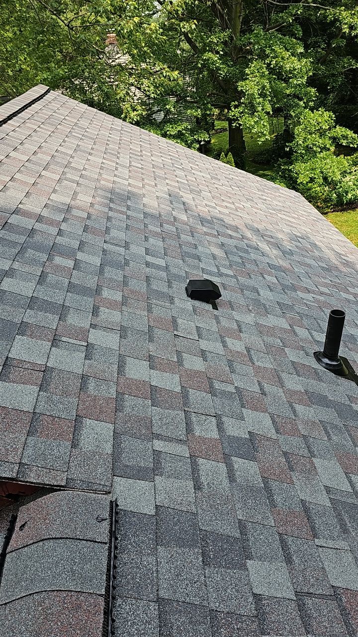 ATLAS PINNACLE HP W/SCOTCHGARD COLOR: SUMMER STORM  by Eagle Eye Roofing