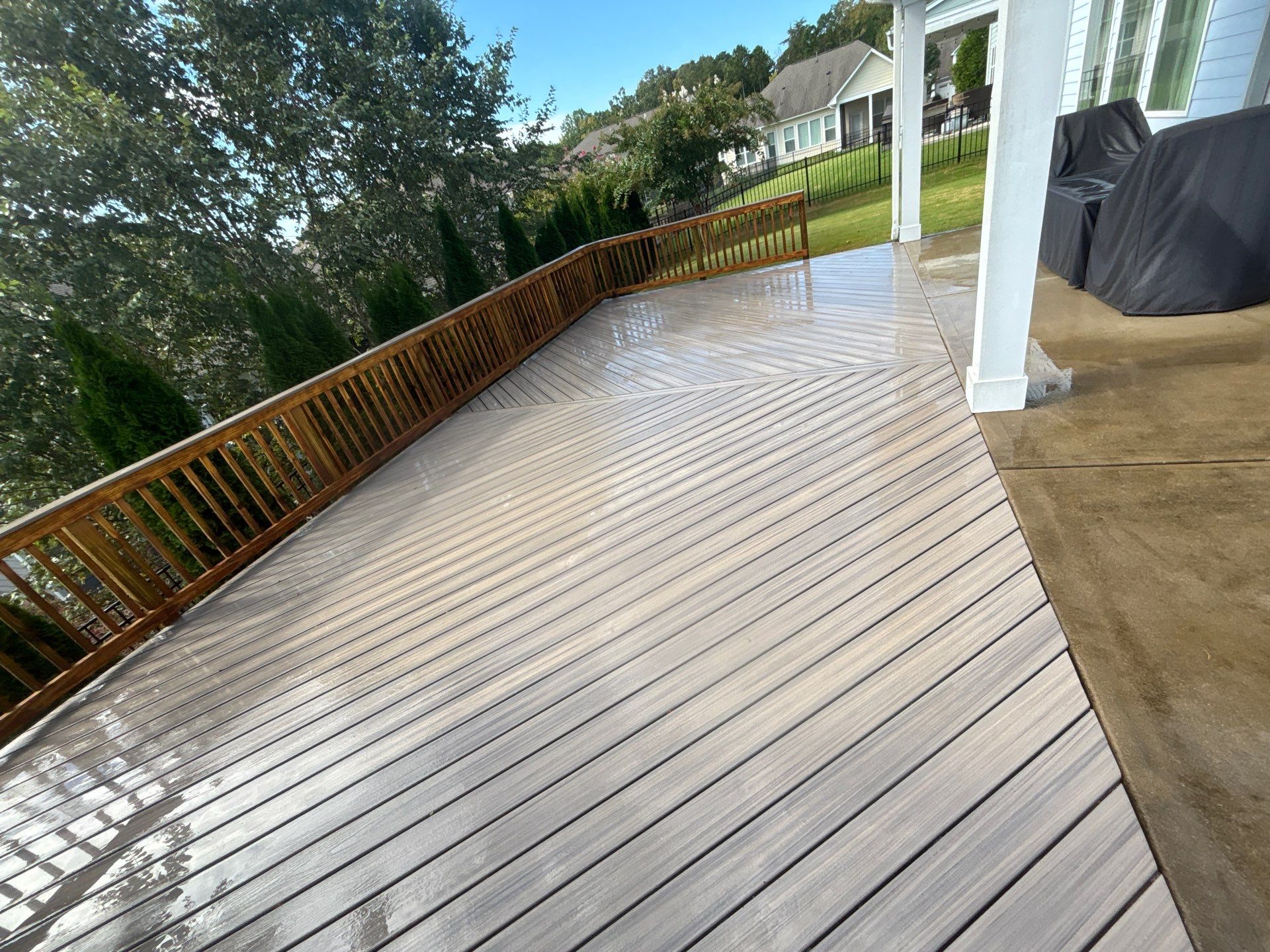 Wood Deck using Wood Stain by DuraSeal