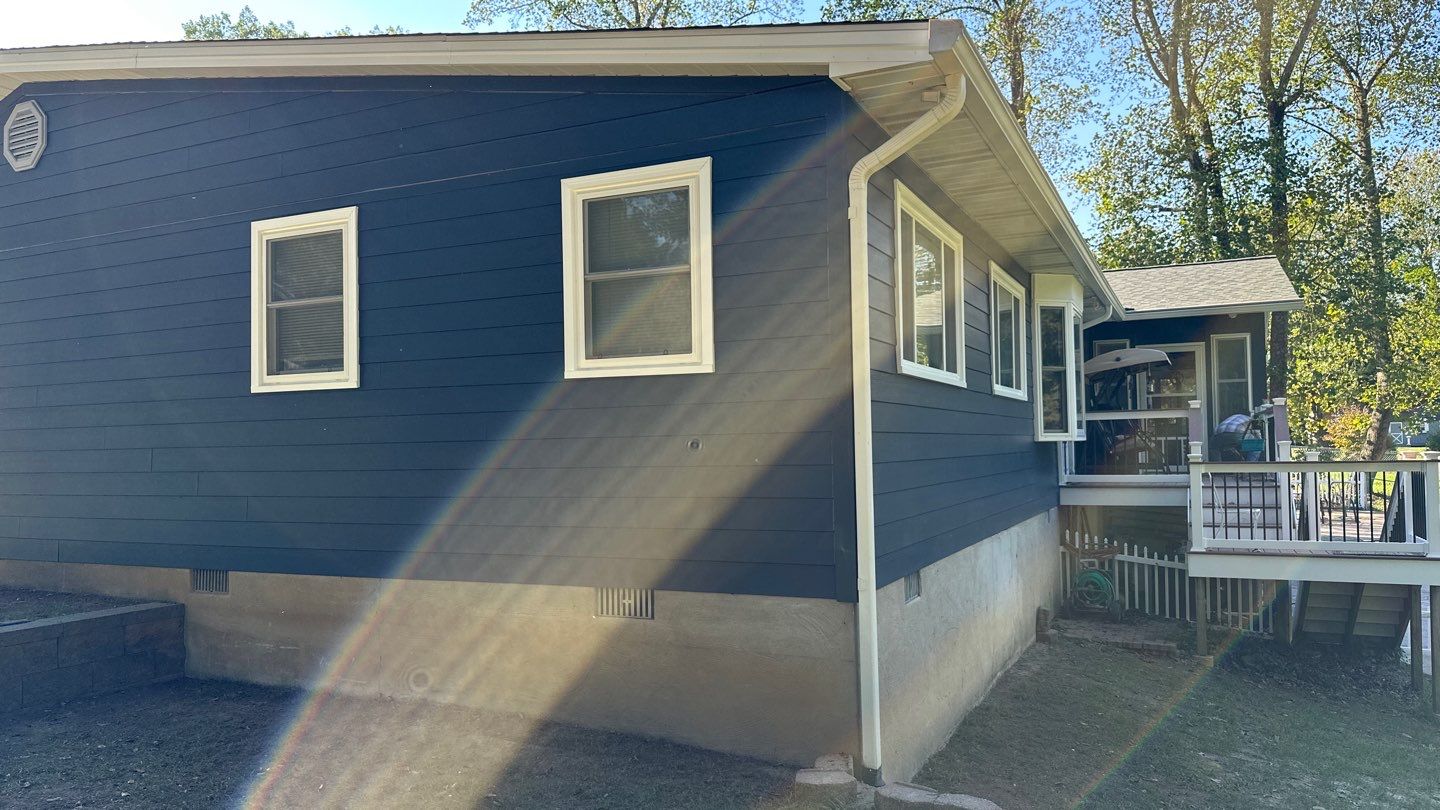 Siding Installation using JH Select Cedarmill Eased Edge by ExteriorPros