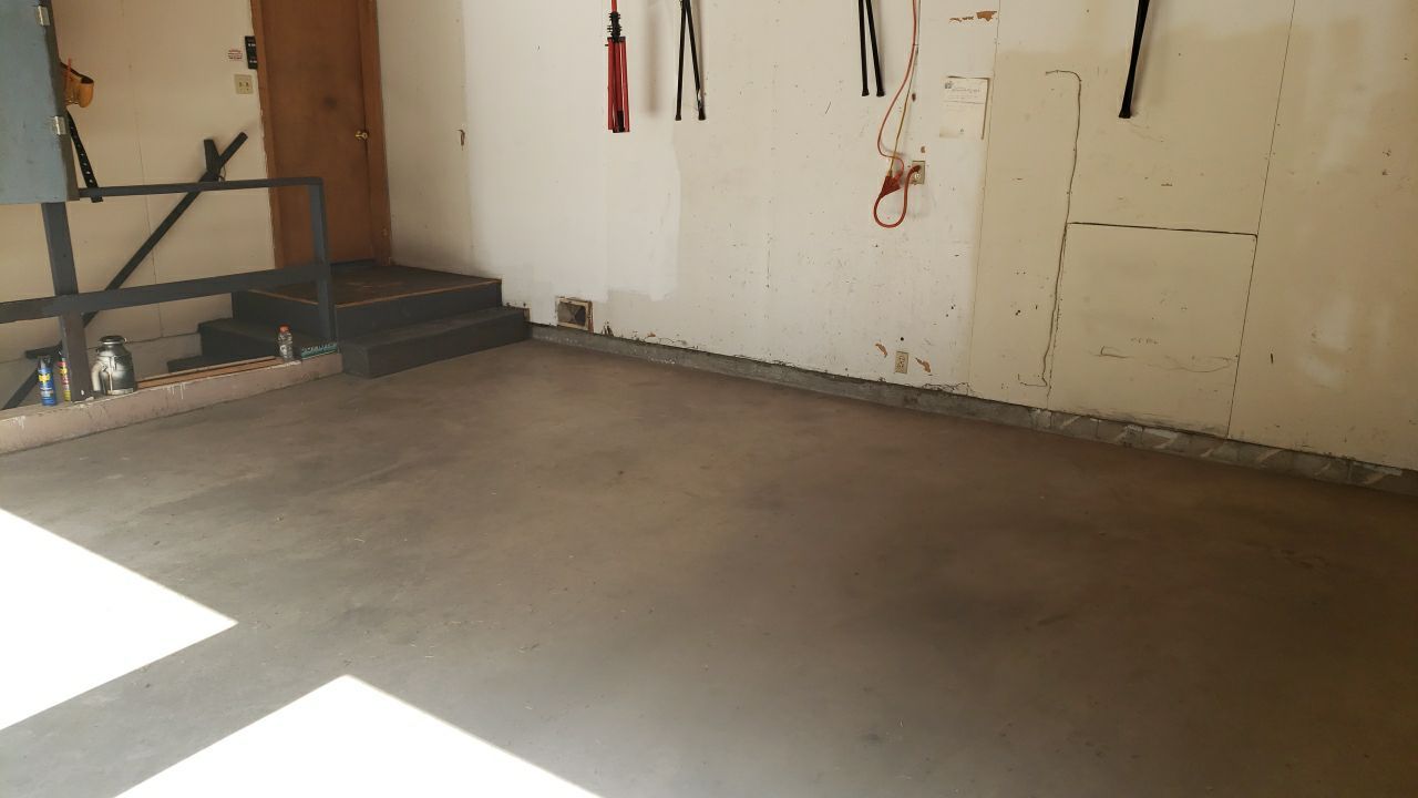 Garage using Domino  by Select Painting, Coatings & Garage Cabinets