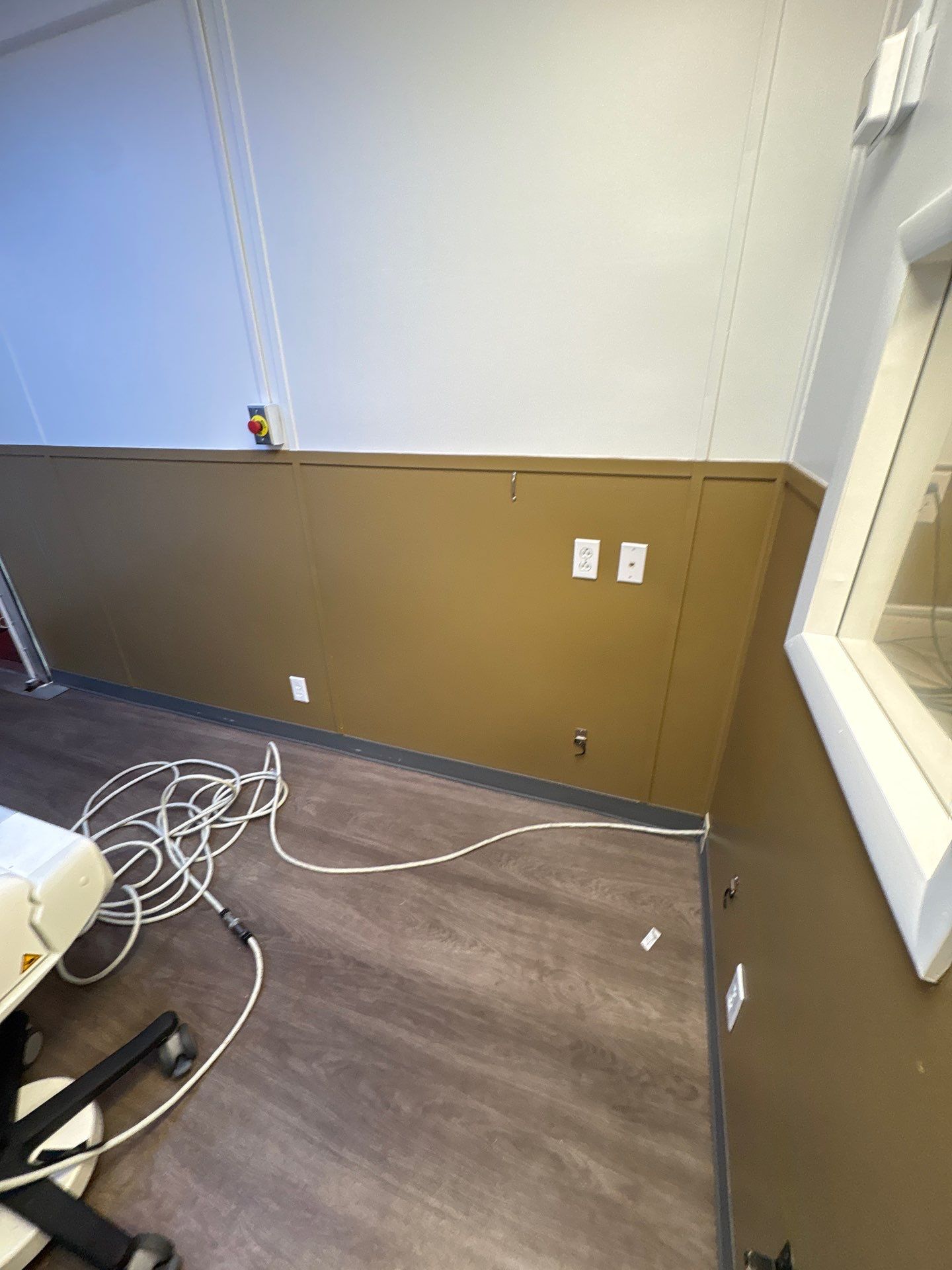 Interior for Mobile Medical Imaging Unit by Select Painting, Coatings & Garage Cabinets