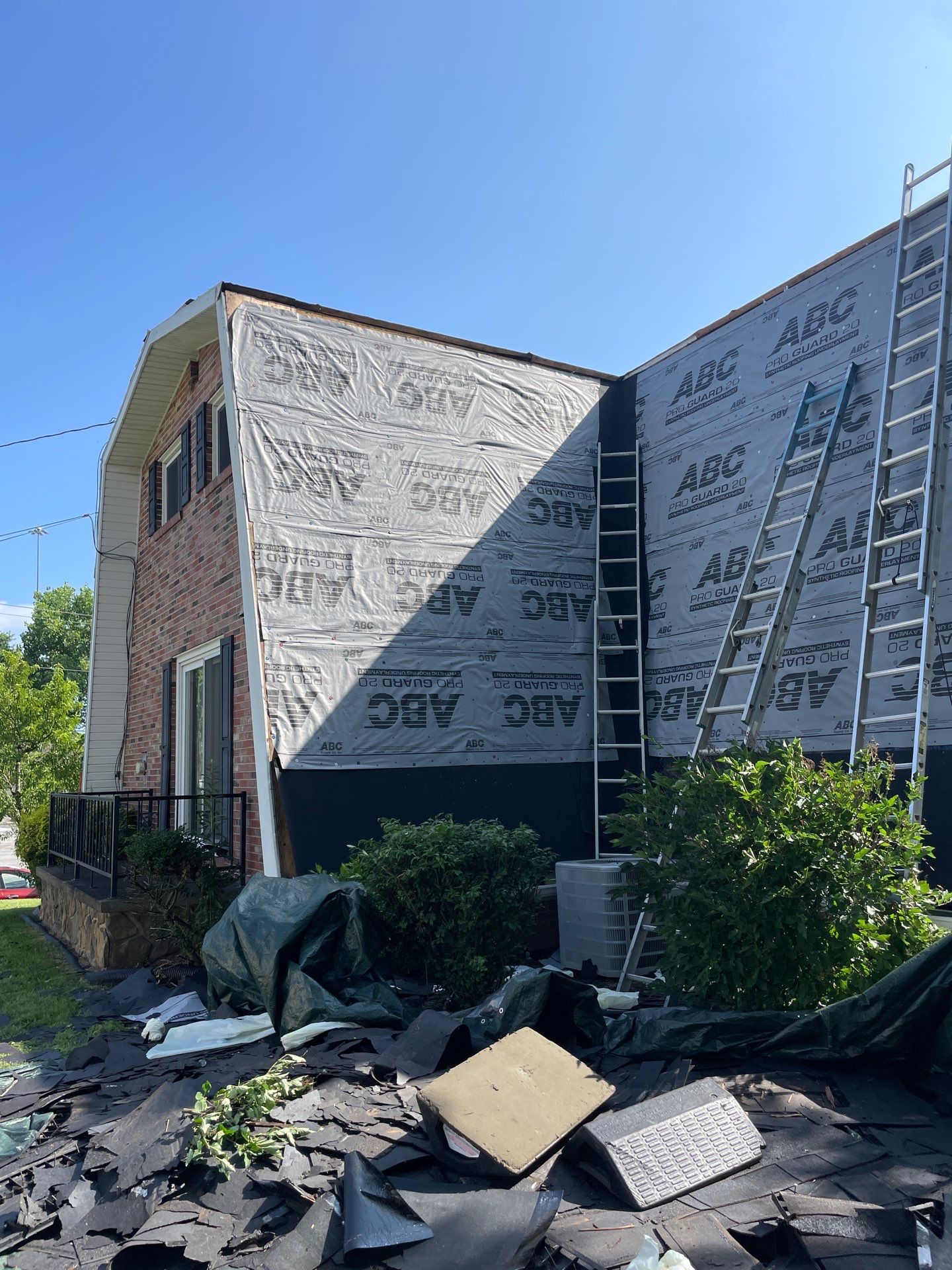 Residential Roofing Installation using GAF Timberline HDZ Charcoal by Rainstoppers Roofing