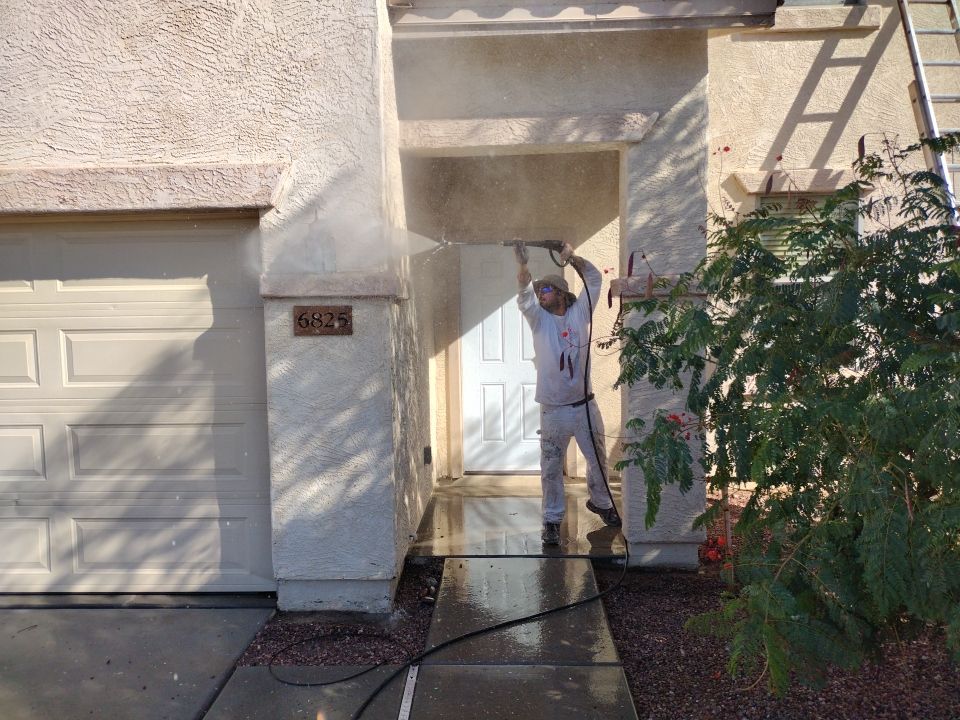 Exterior Painting using Dunn-Edwards EVERSHIELD®  by Crash of Rhinos Painting & Garage Floors