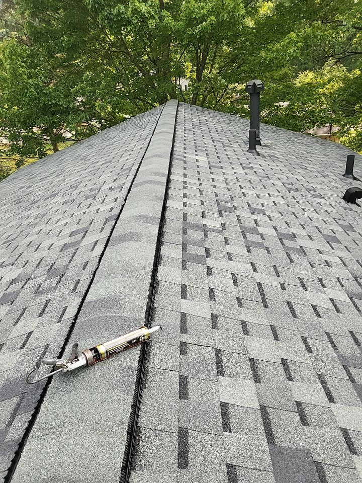 ATLAS PINNACLE HP W/SCOTCHGARD COLOR: HEARTHSTONE  by Eagle Eye Roofing