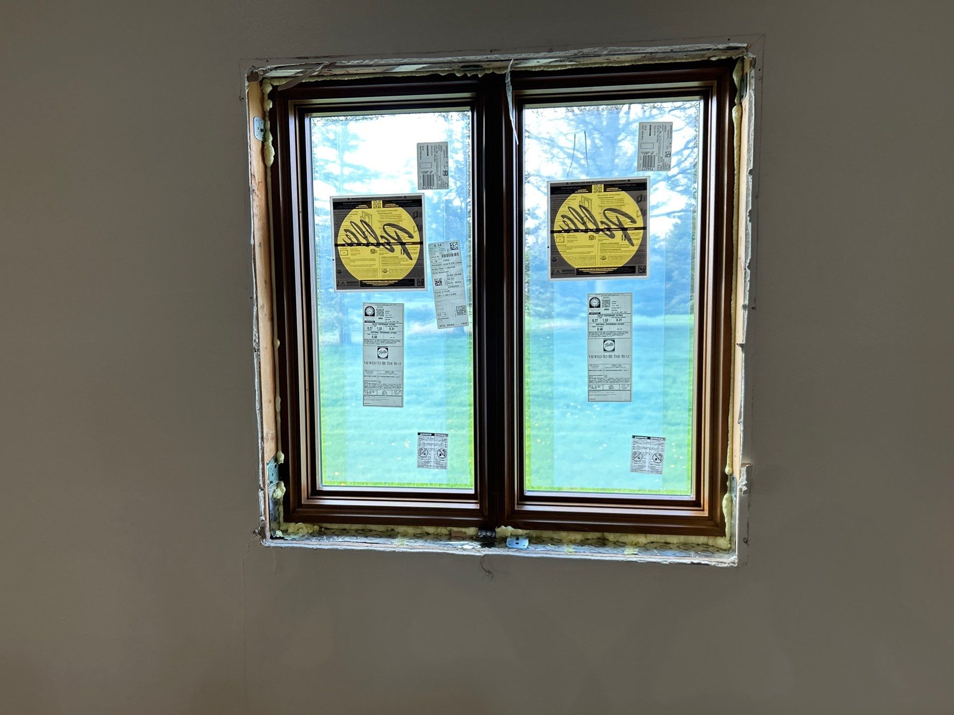 Window replacement using Pella Lifestyle wood/Aluminum window by United Windows and Siding LLC