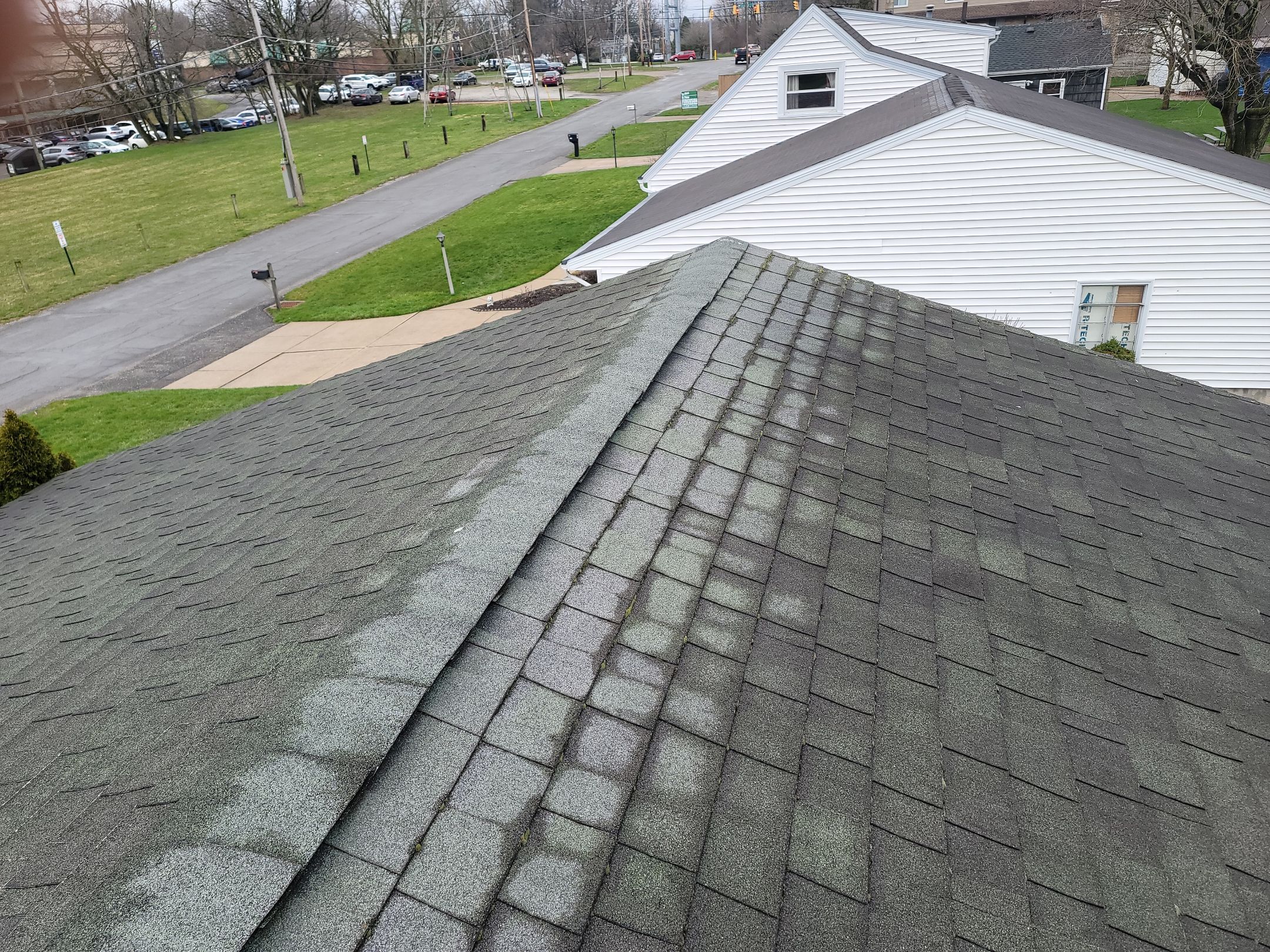 ATLAS PINNACLE COLOR: SUMMER STORM DRIP EDGE: WHITE by Eagle Eye Roofing
