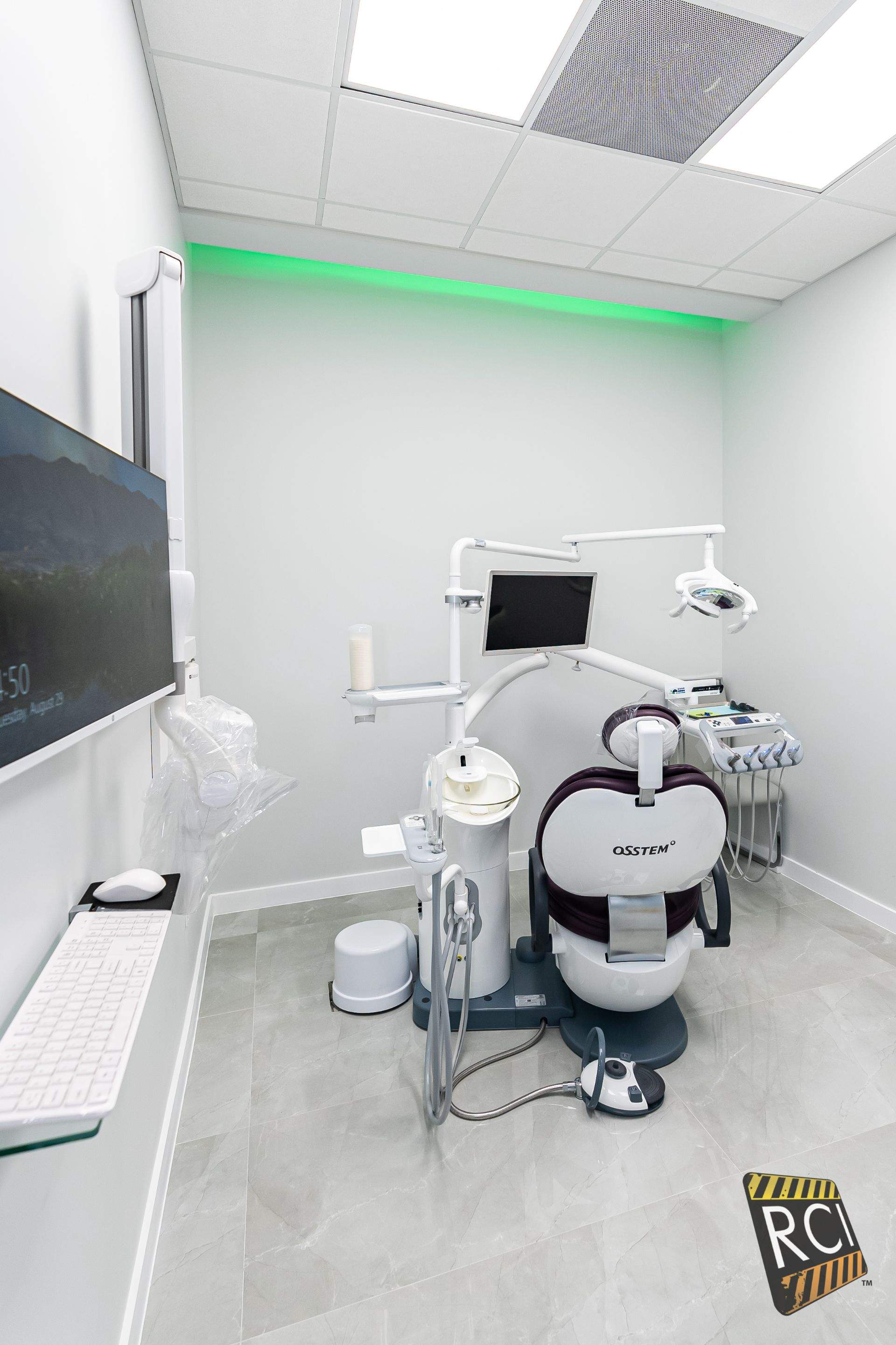 Rio Dental Studio by Ruiz Construction Inc