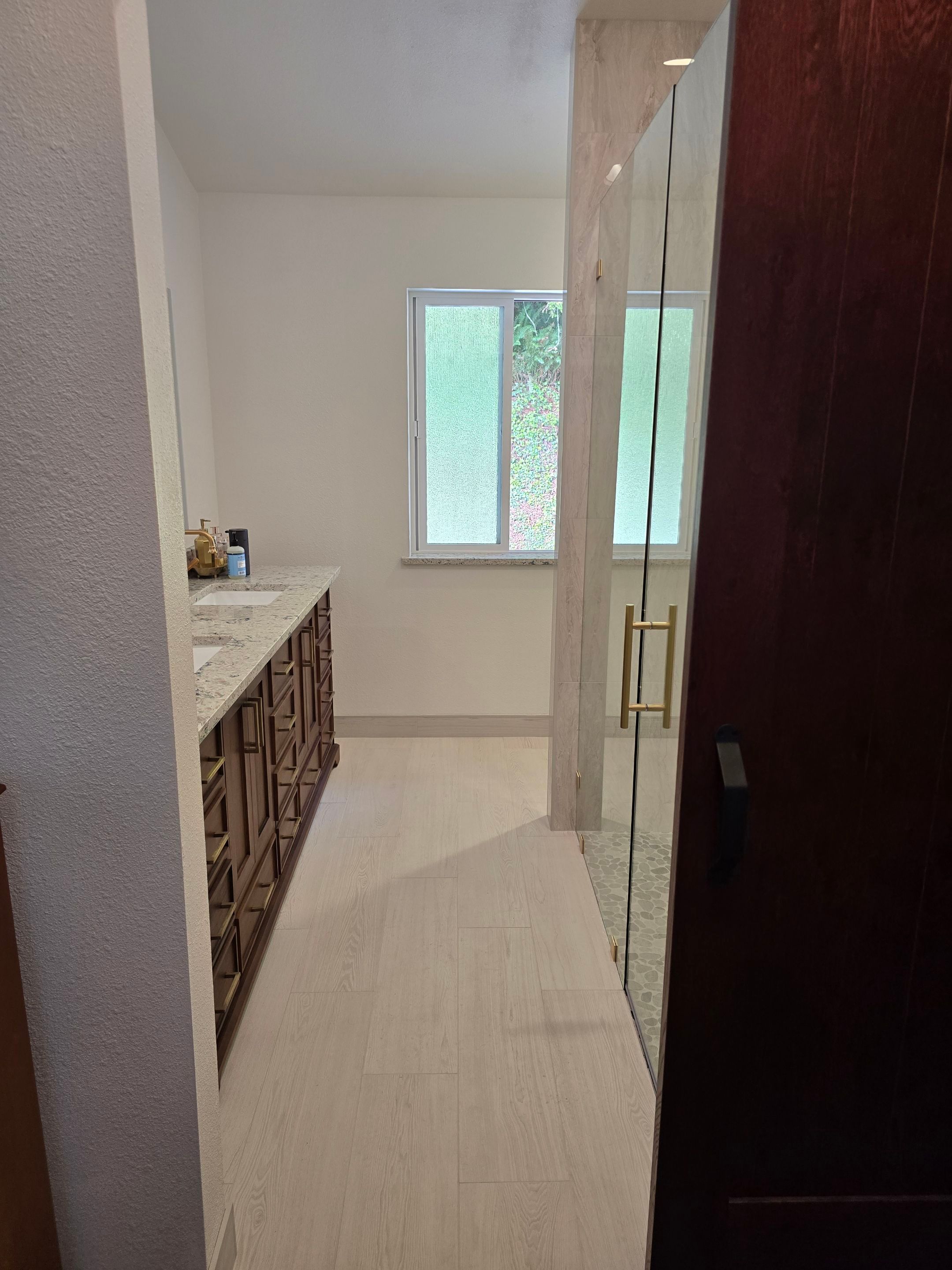 Bathroom Remodel - Brookings by KMD Surfaces INC.