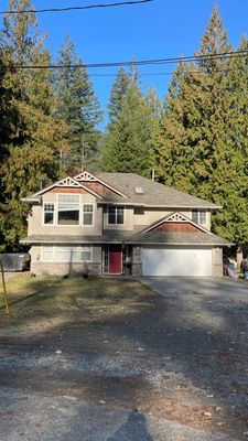 Residential Roofing Installation using OC Oakridge shingles