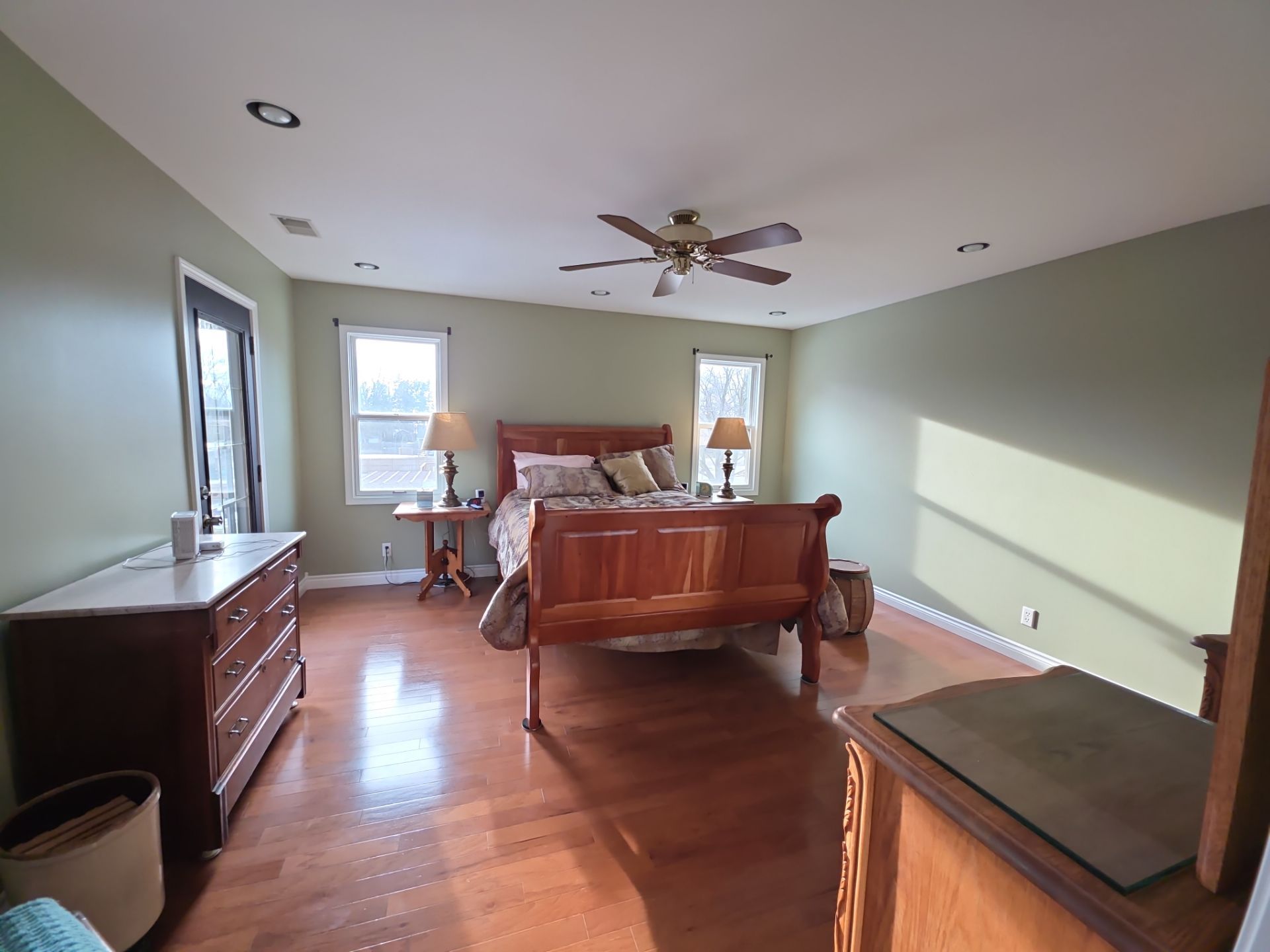 Interior Repaint & Trim Refinishing – Spring Lake, Michigan by Gordon Painting