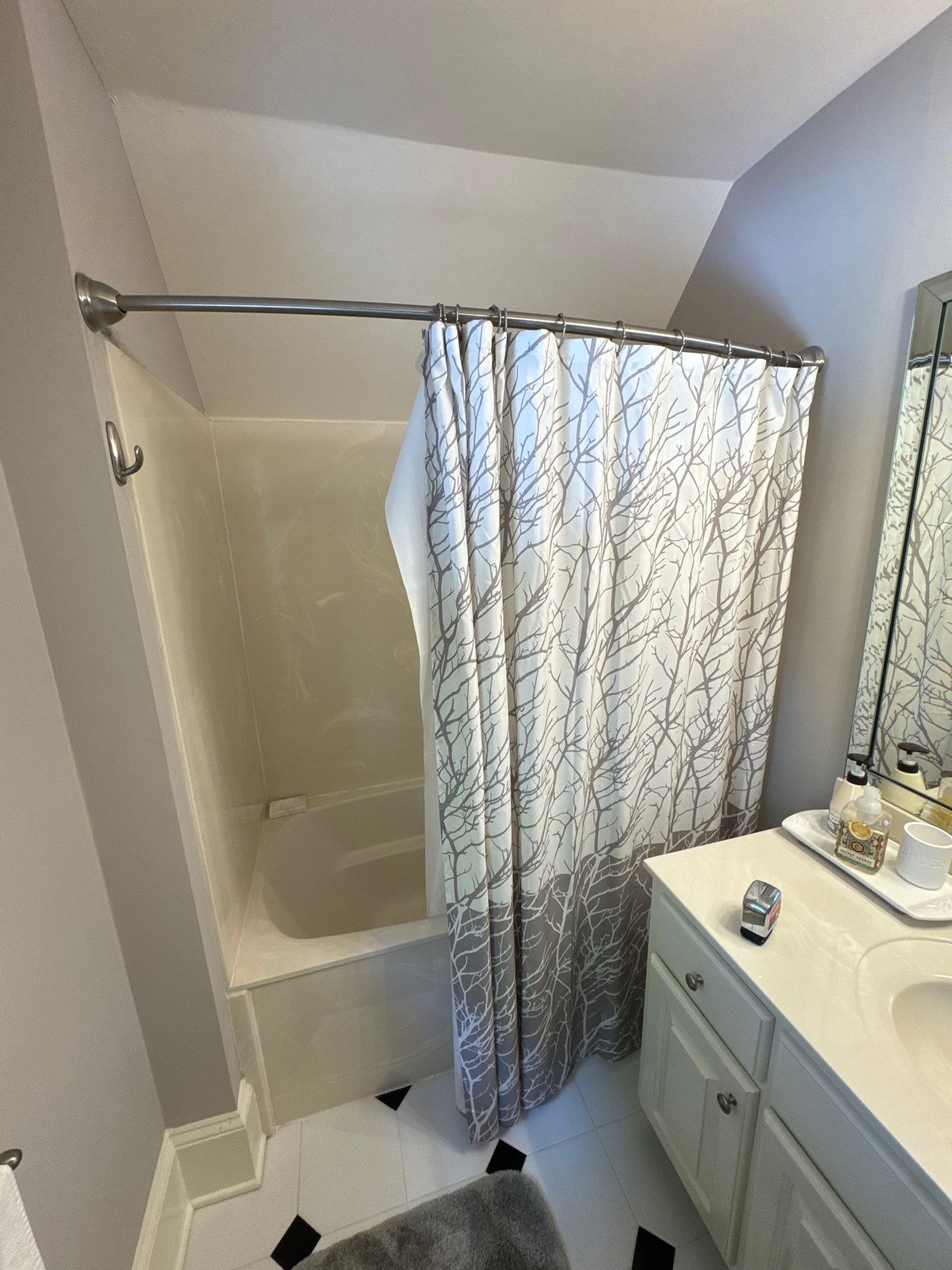 Tub to walk-in shower conversion using Glass door by Prudencio