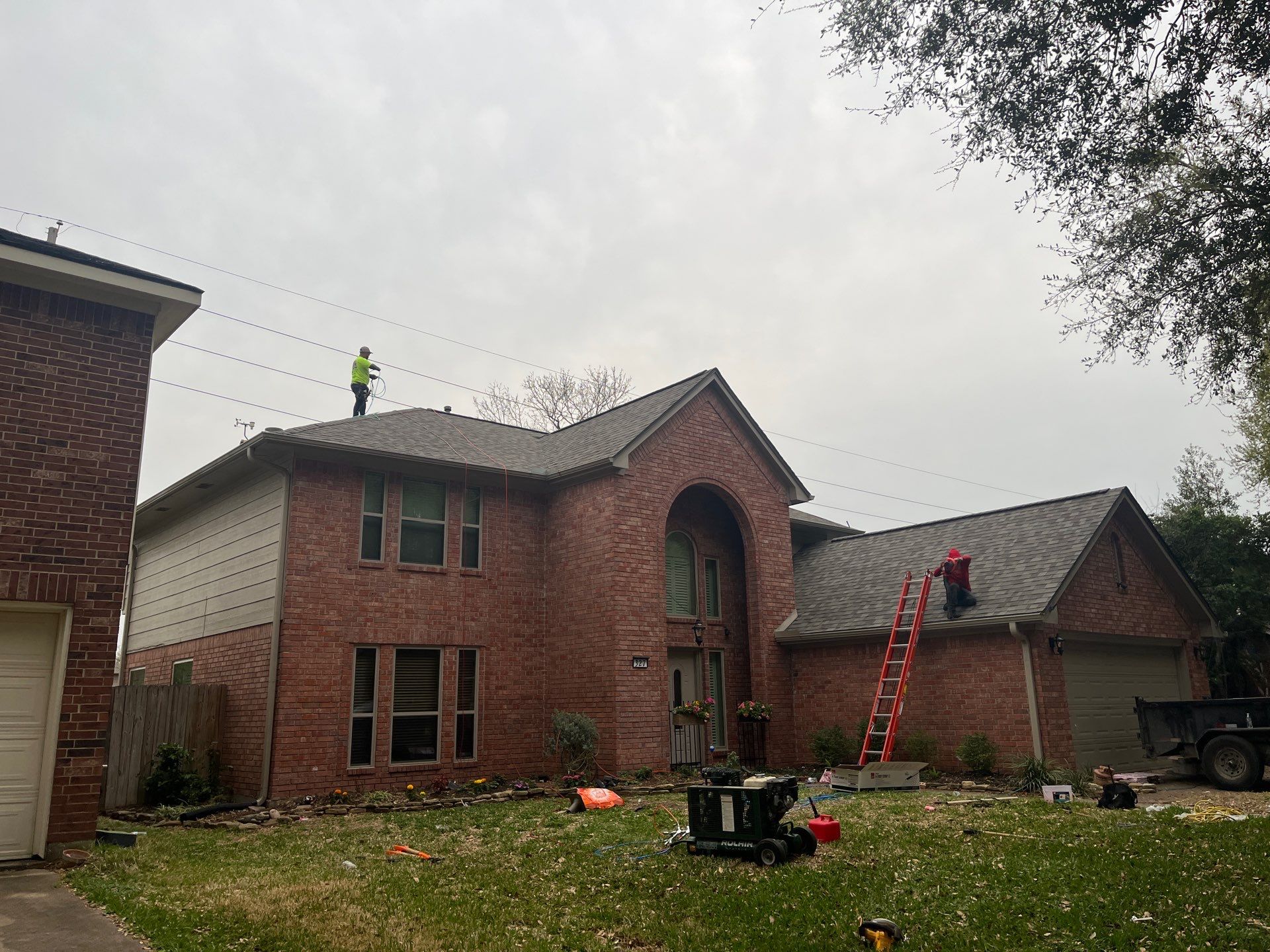 Residential Roofing Installation using Owen's Corning Duration (Lifetime) Shingles by Roof Repair Company