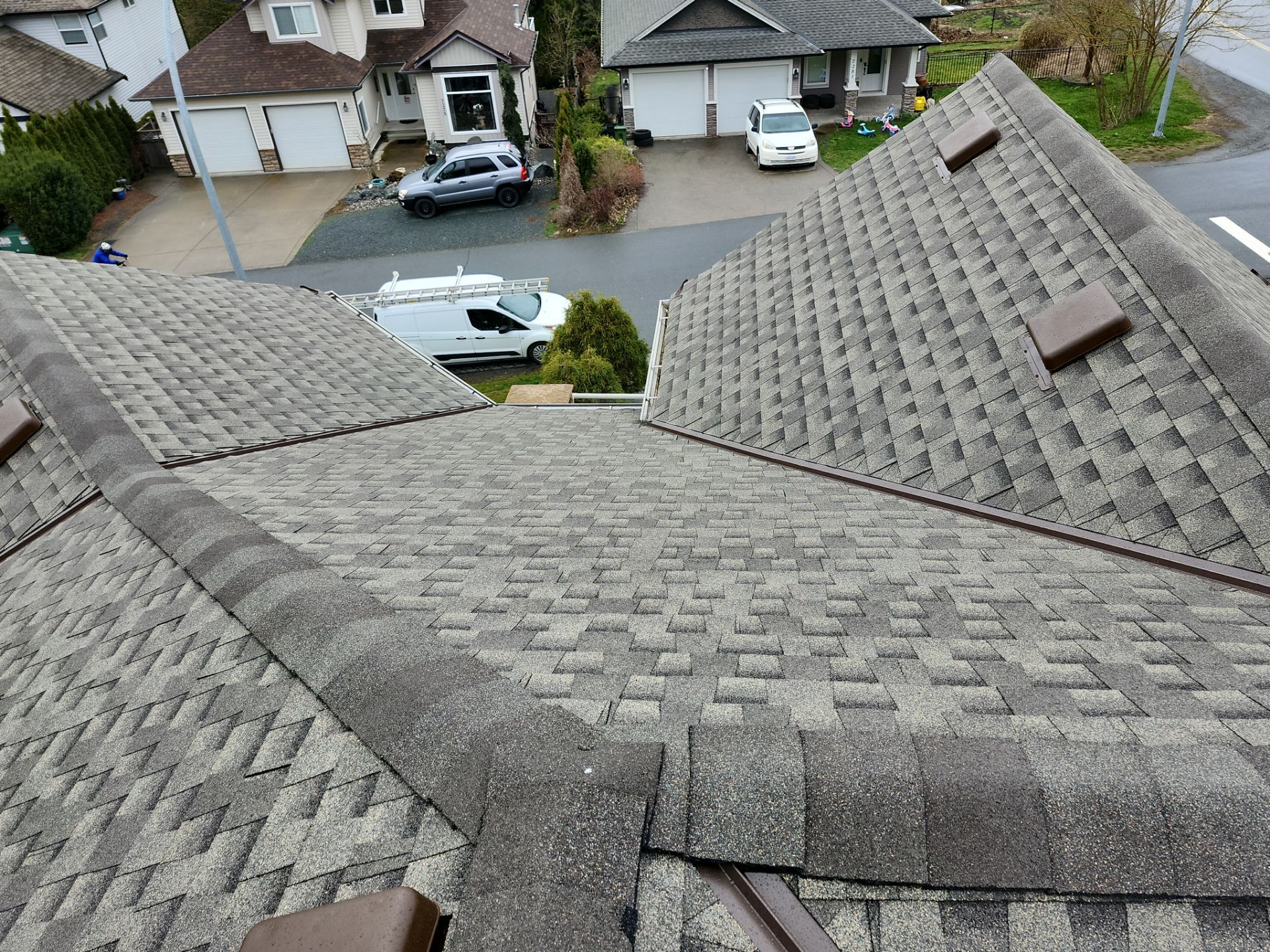 Residential Re-Roof using GAF Weathered Wood HDZ by Top Notch Roofing Inc