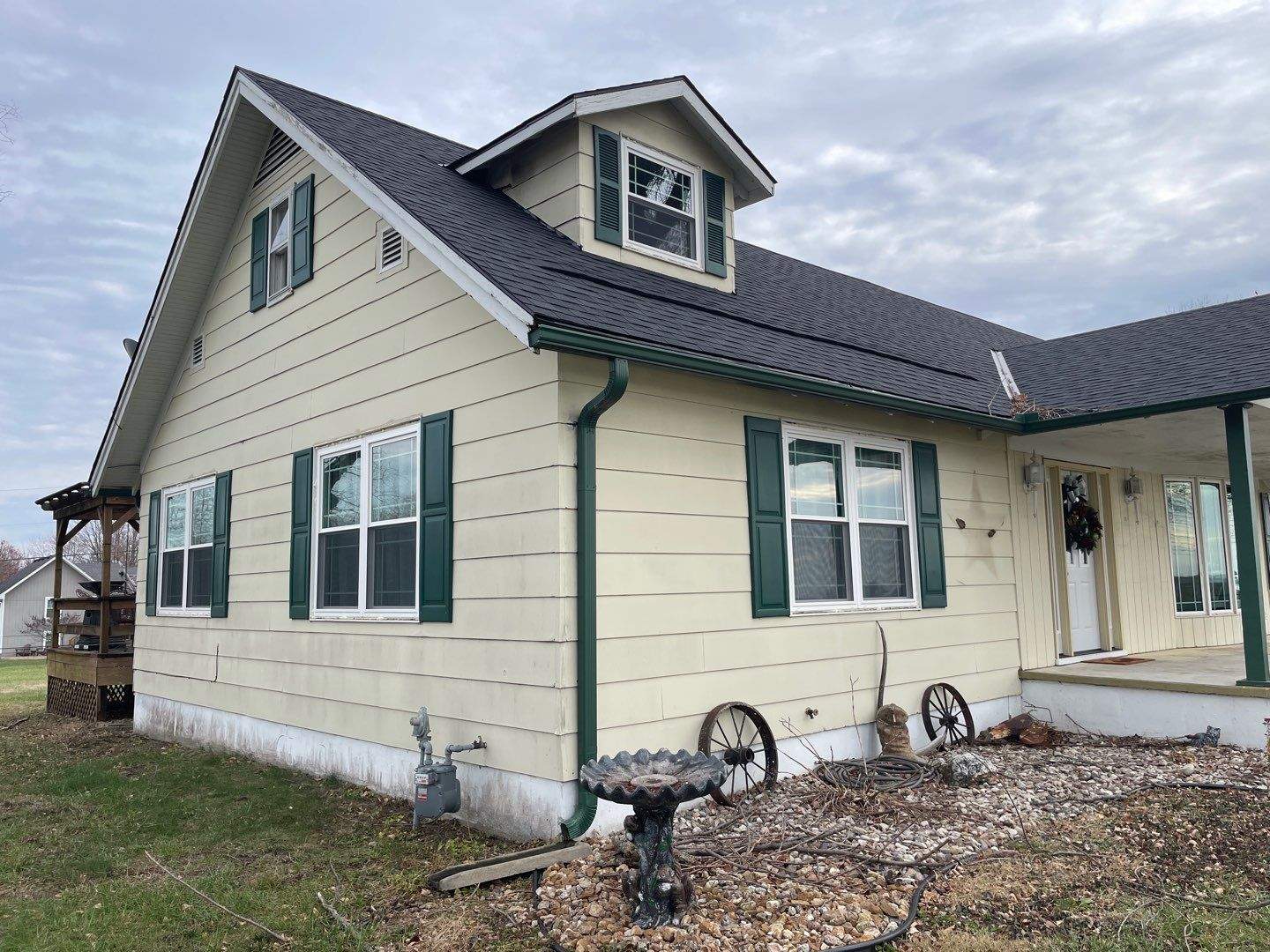 Siding Installation using Craneboard D7 by EEC Windows, Siding & Roofing