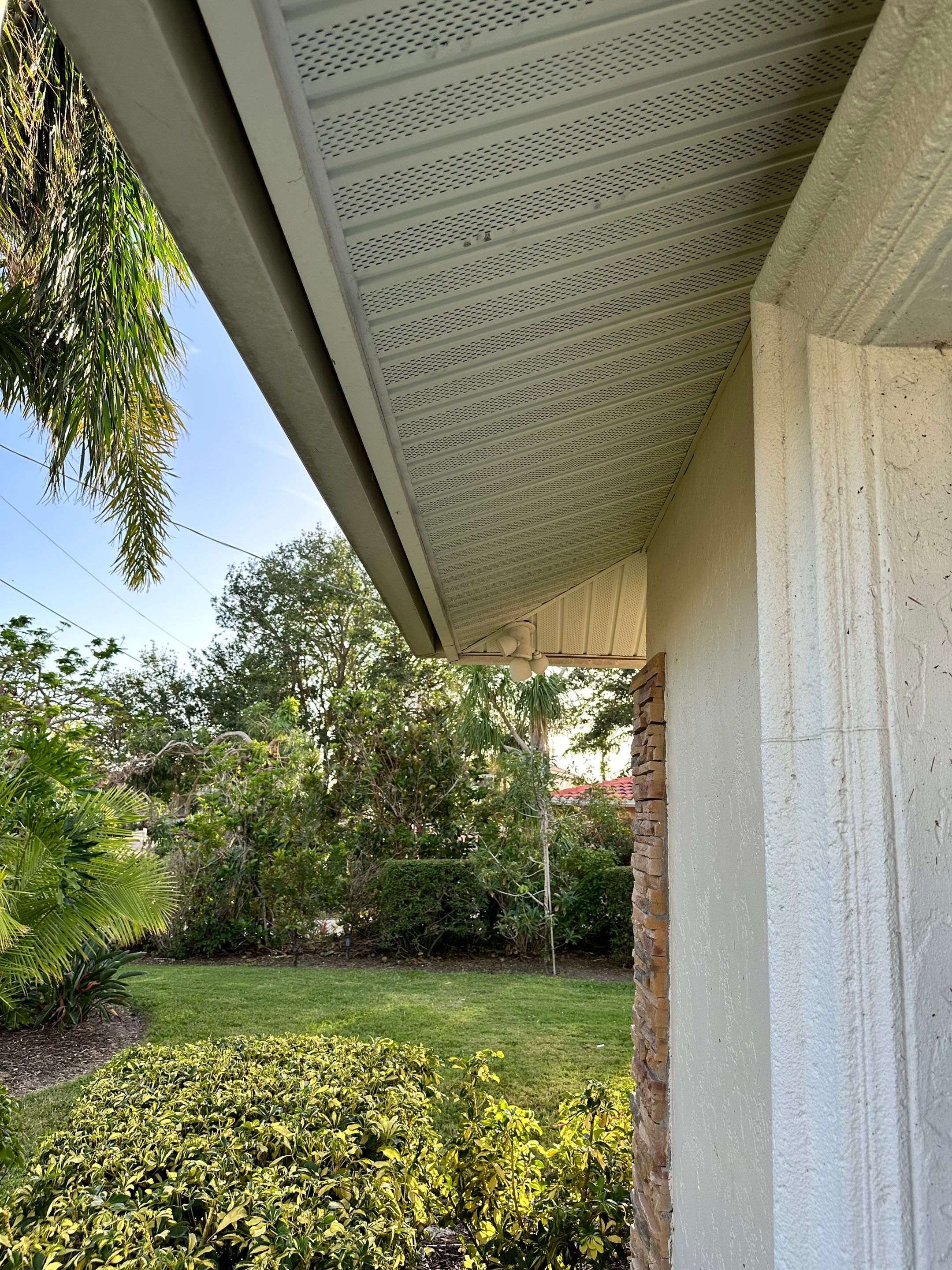 Soffit and Fascia Installation in Sarasota FL by Gutter Professors