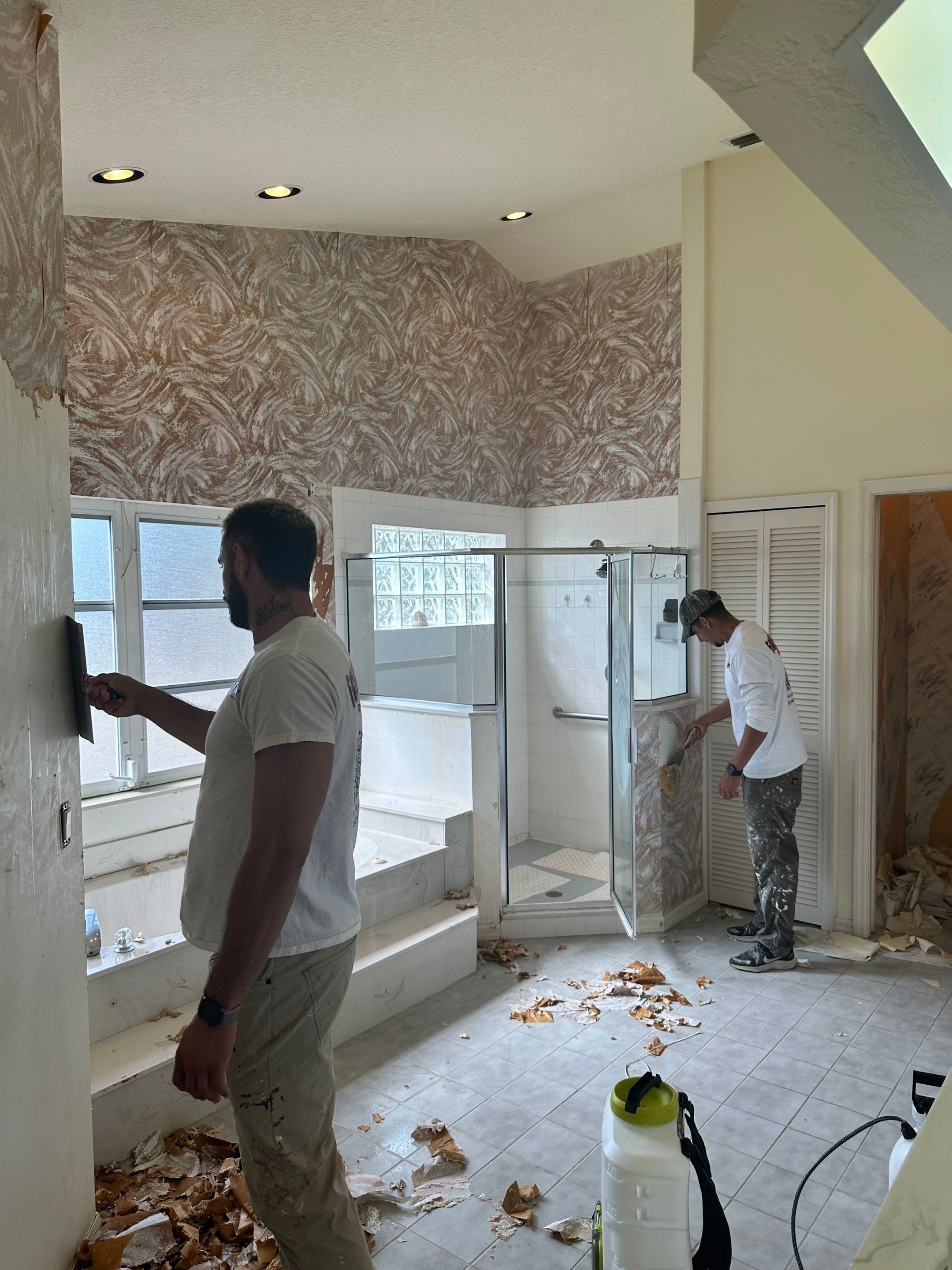 Lenny Van Denhandel - Interior by Fresh Coat Painters