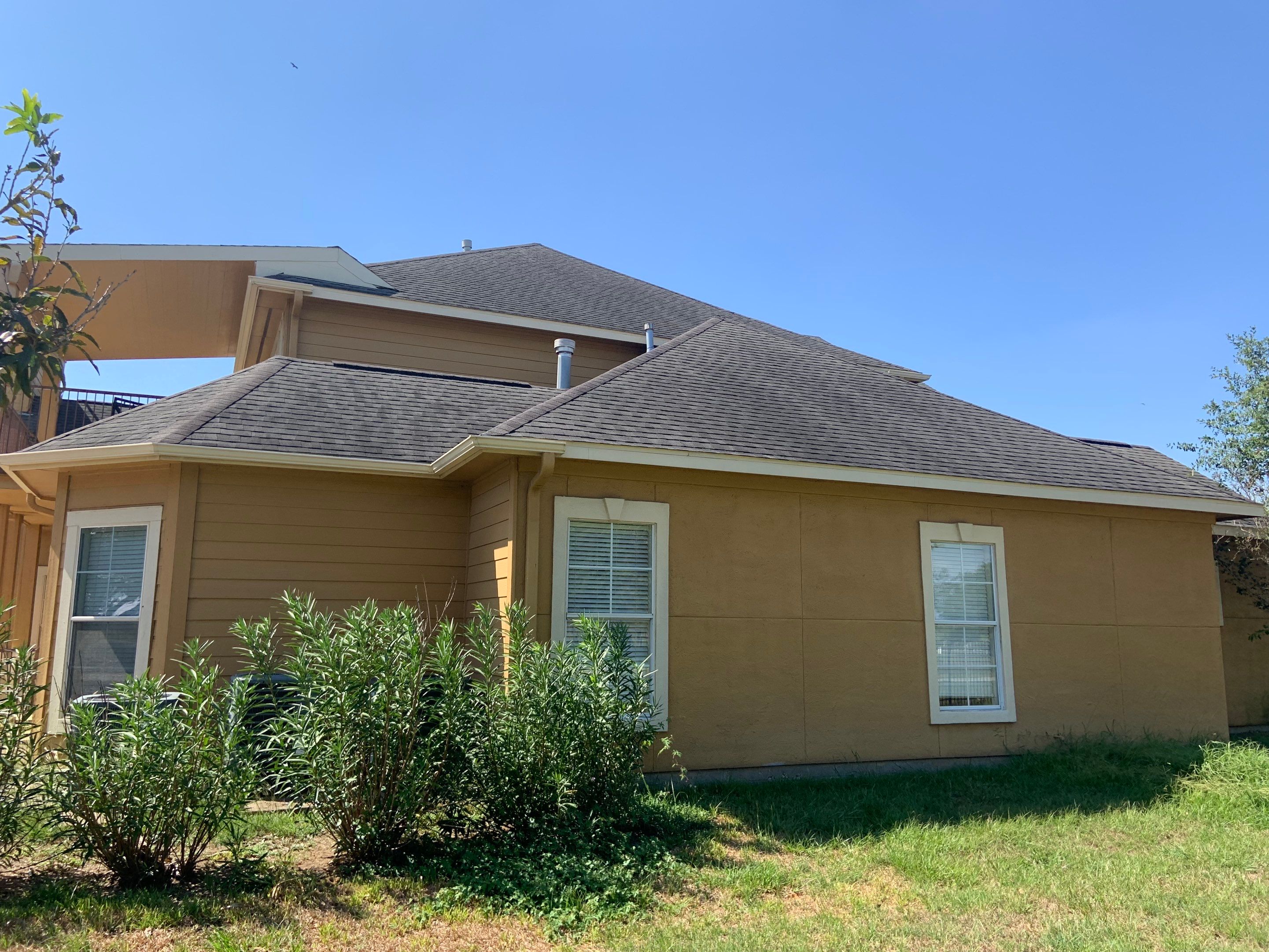 Residential Roofing Installation using Owen's Corning Duration (Lifetime) Shingles by Roof Repair Company