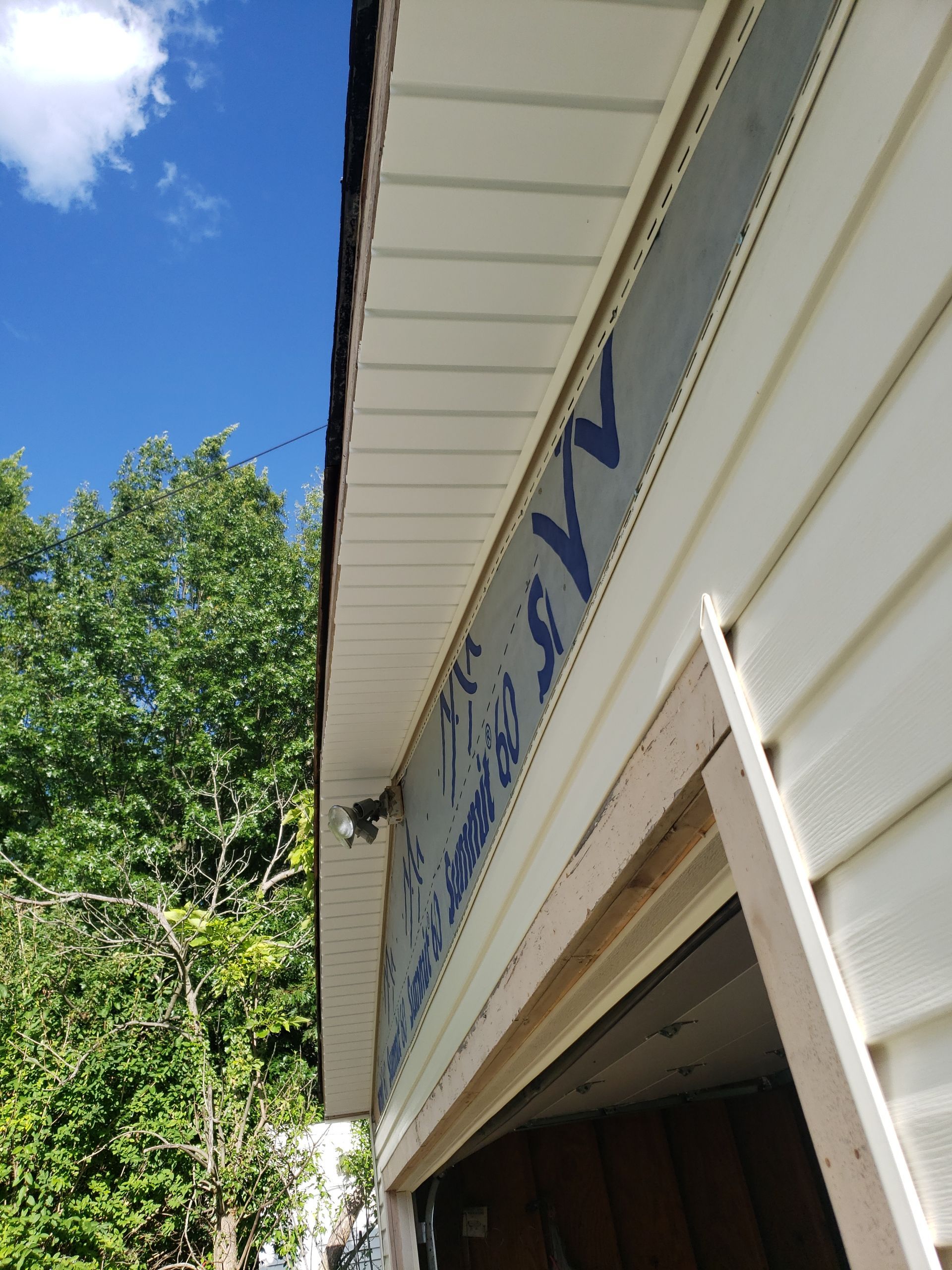 Polaris HomeView, Color: Classic Sand by Eagle Eye Roofing