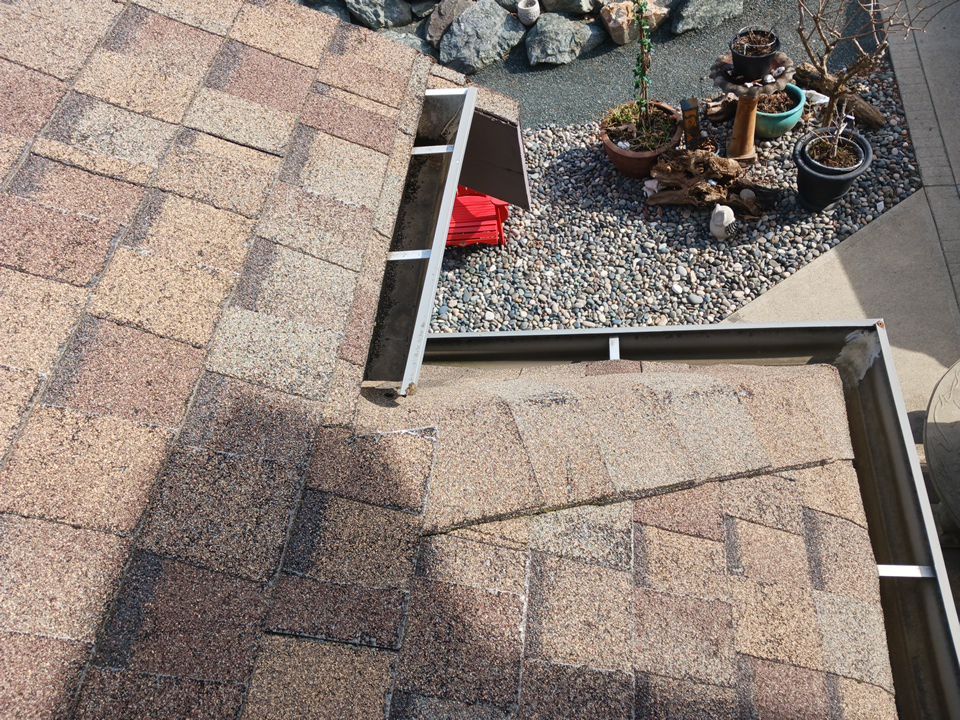 Residential Roofing Installation using OC Oakridge shingles by Top Notch Roofing Inc