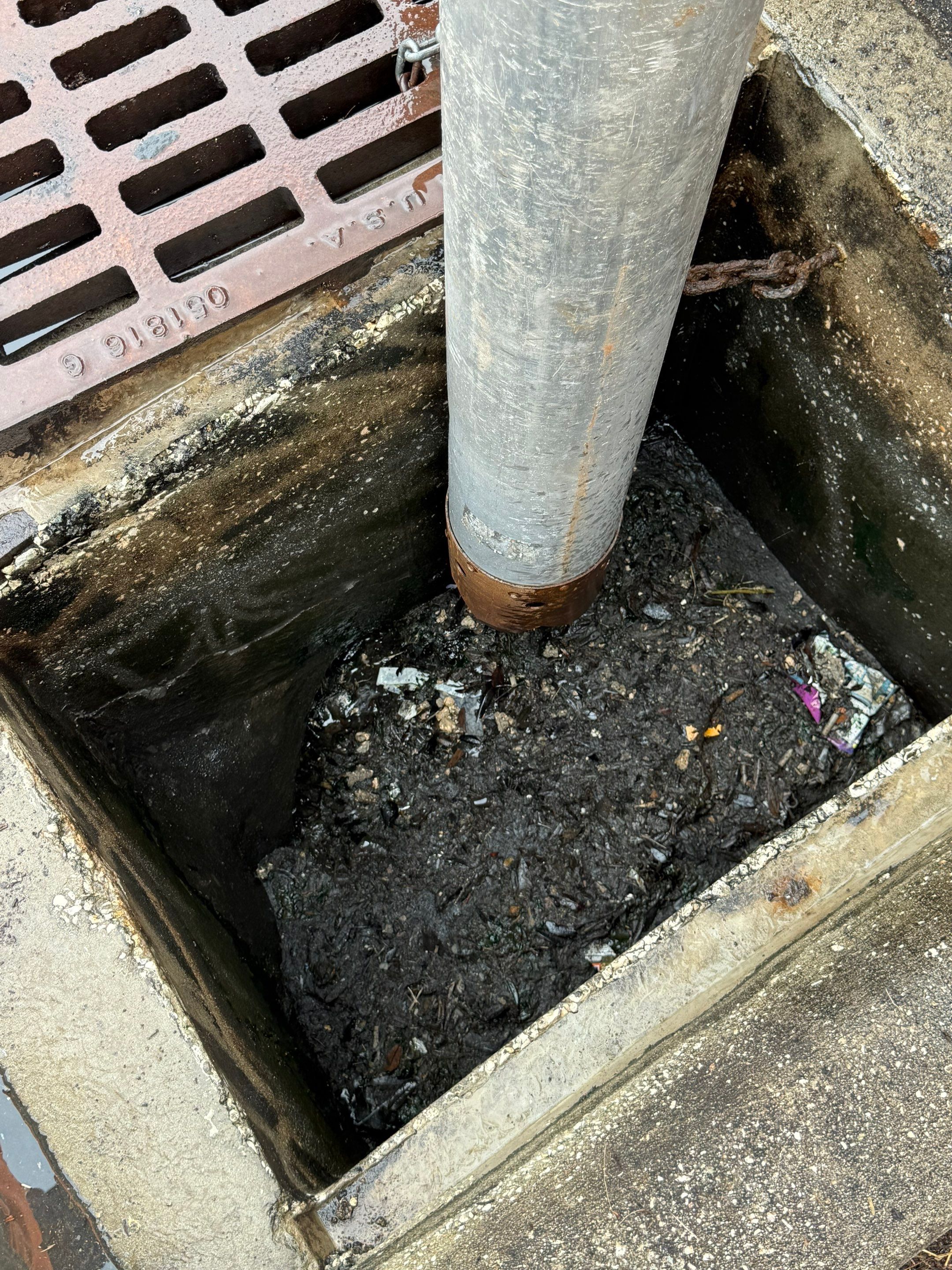 St. Petersburg 7-Eleven Stormwater System Cleaning by Don Mar, Inc. Storm Water Solutions