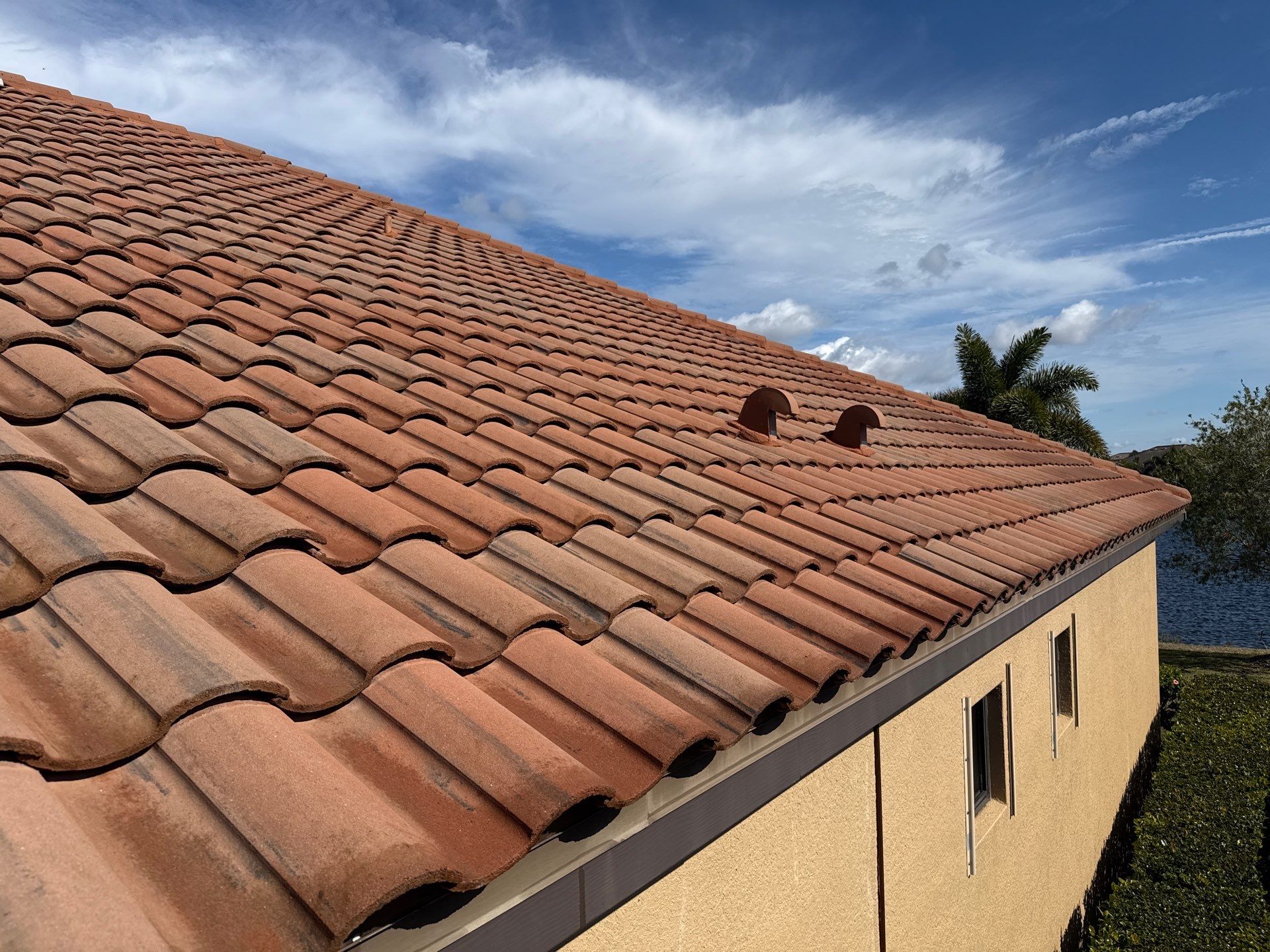 Barrel Tile Roof Cleaning in Esplanade Golf & Country Club – Lakewood Ranch, FL by Sunshine AquaWash