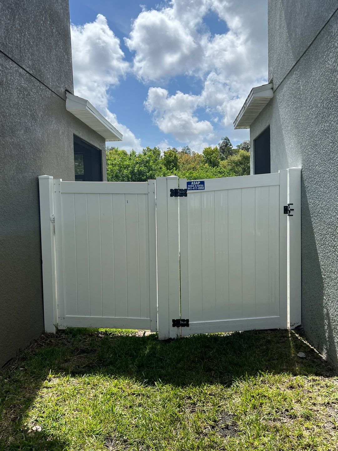Ruskin, FL 6ft. Tall White Vinyl Privacy with 4ft. Tall White Vinyl Spaced Picket Fence by Asap fence and gates, LLC